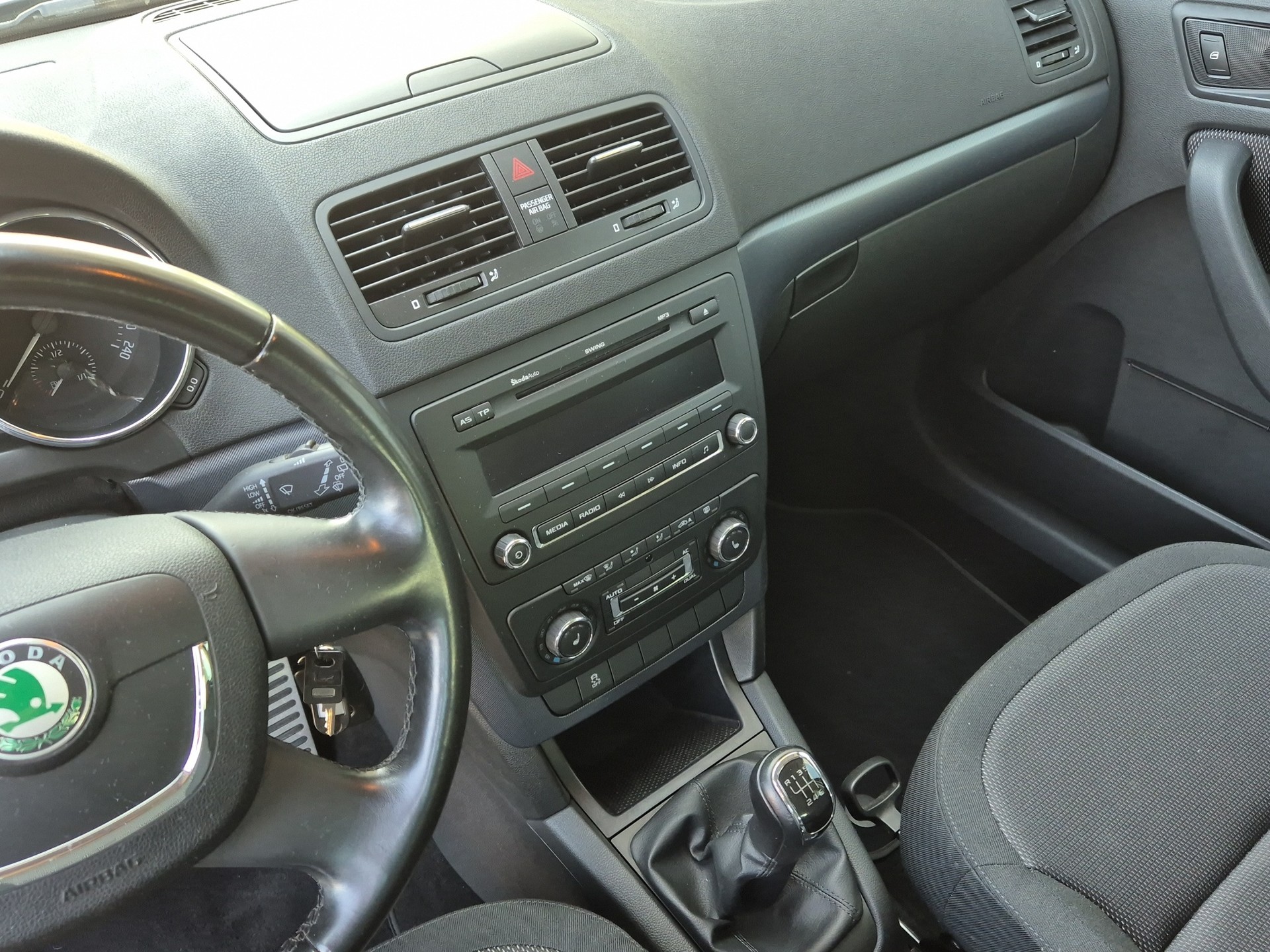 SKODA Yeti 1.4 TSI Fresh-image-8