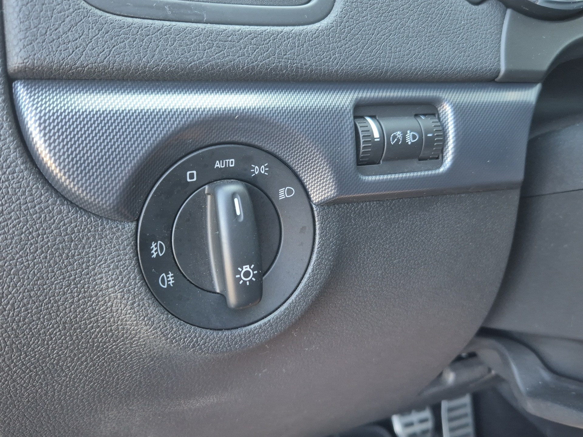SKODA Yeti 1.4 TSI Fresh-image-11