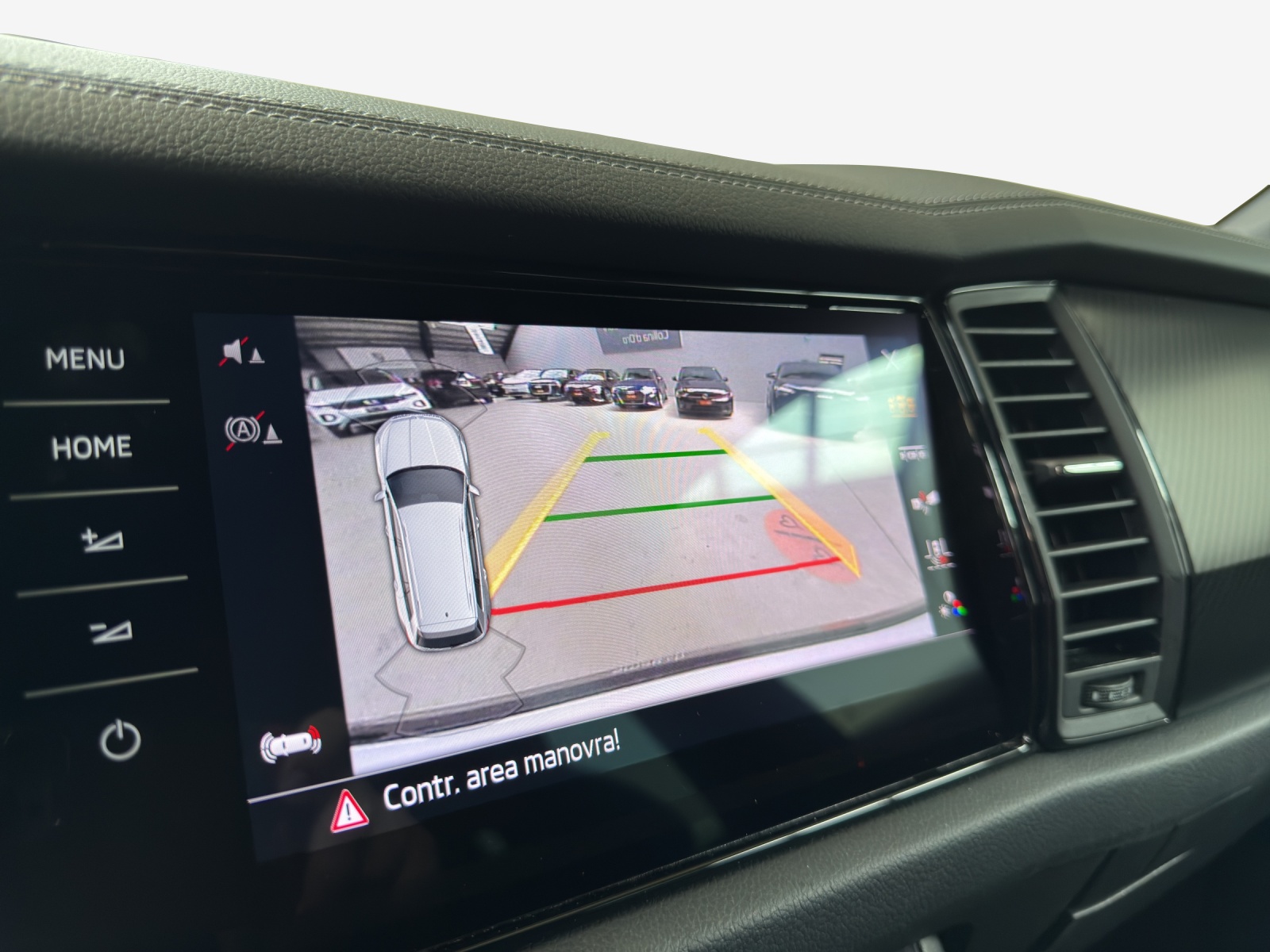 SKODA Kodiaq 2.0 TSI 4x4 SportLine-image-14