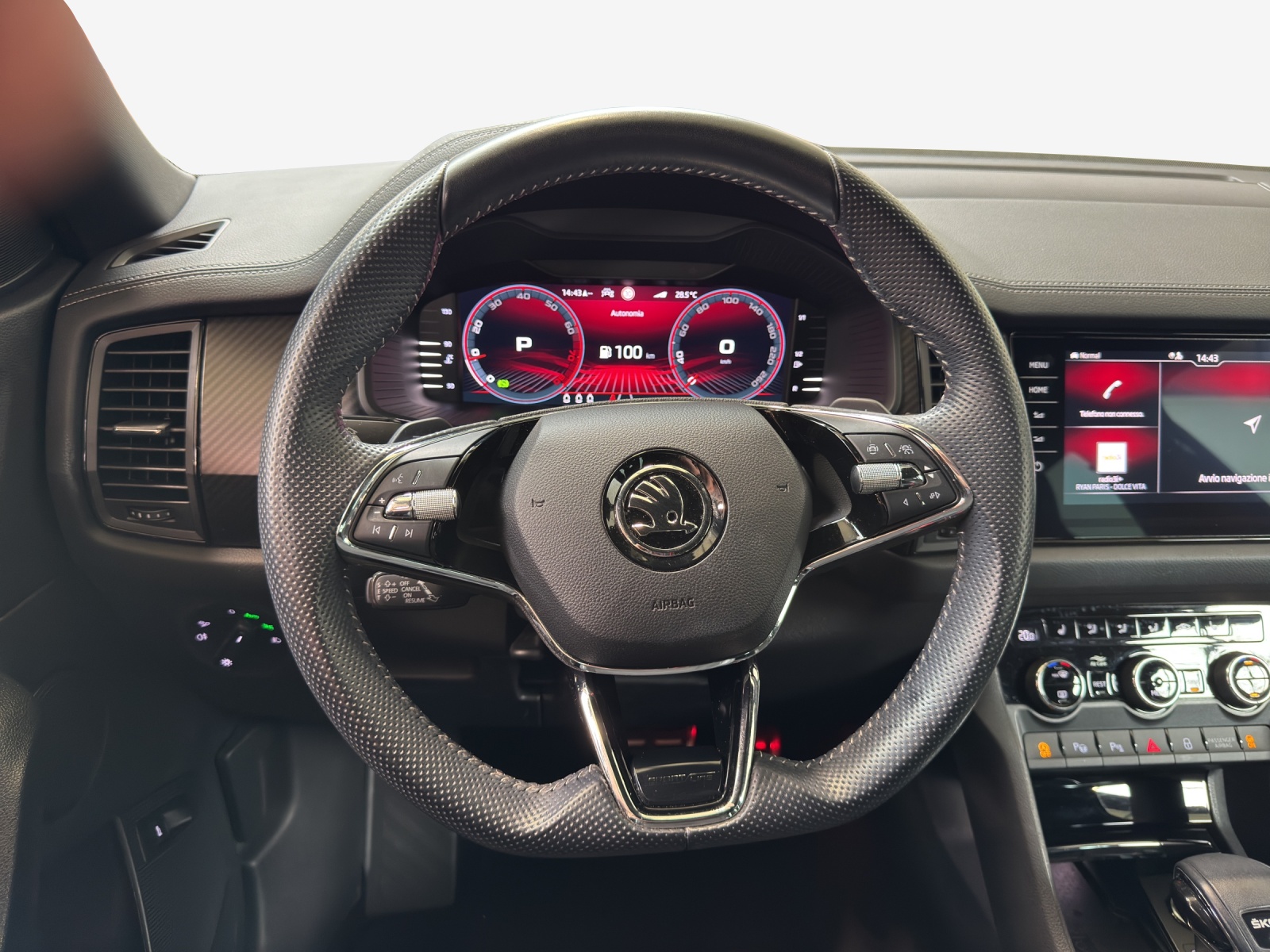 SKODA Kodiaq 2.0 TSI 4x4 SportLine-image-9