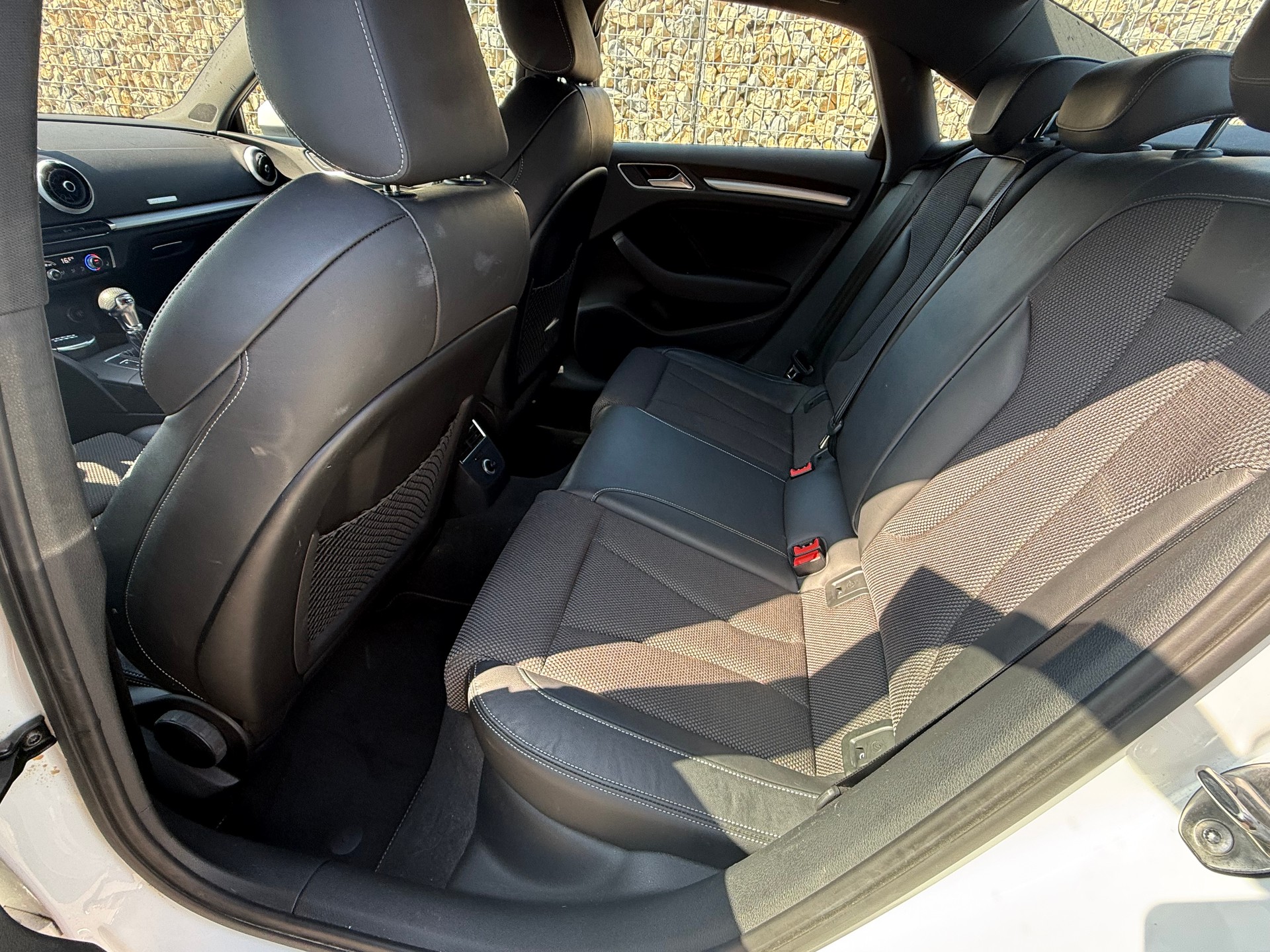 AUDI A3 Limousine 1.0 TFSI Sport S-tronic-image-14