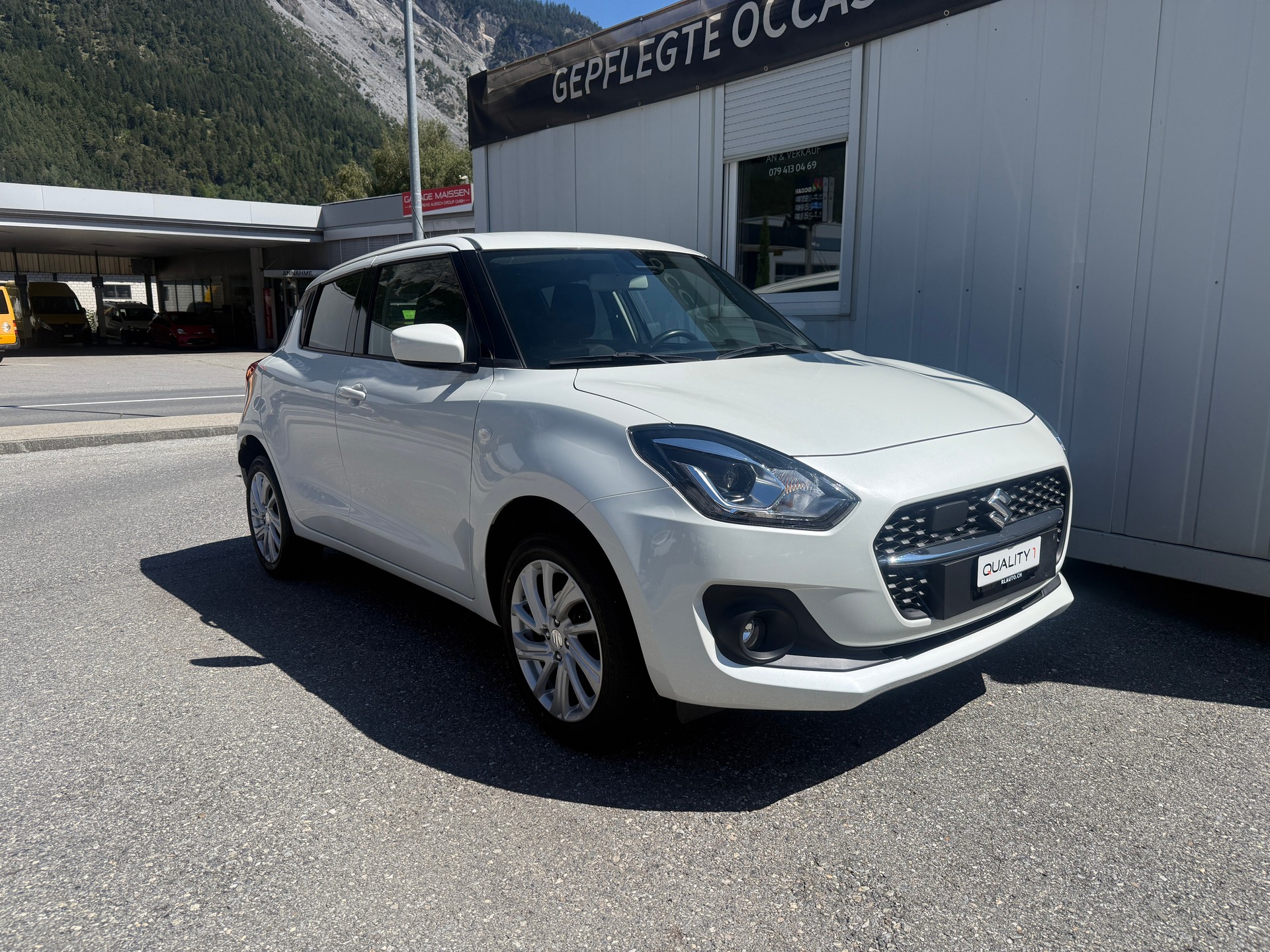 SUZUKI Swift 1.2i Piz Sulai Top Hybrid Allgrip 4x4 *1. HAND* KLIMA* LED* DAB**-image-0
