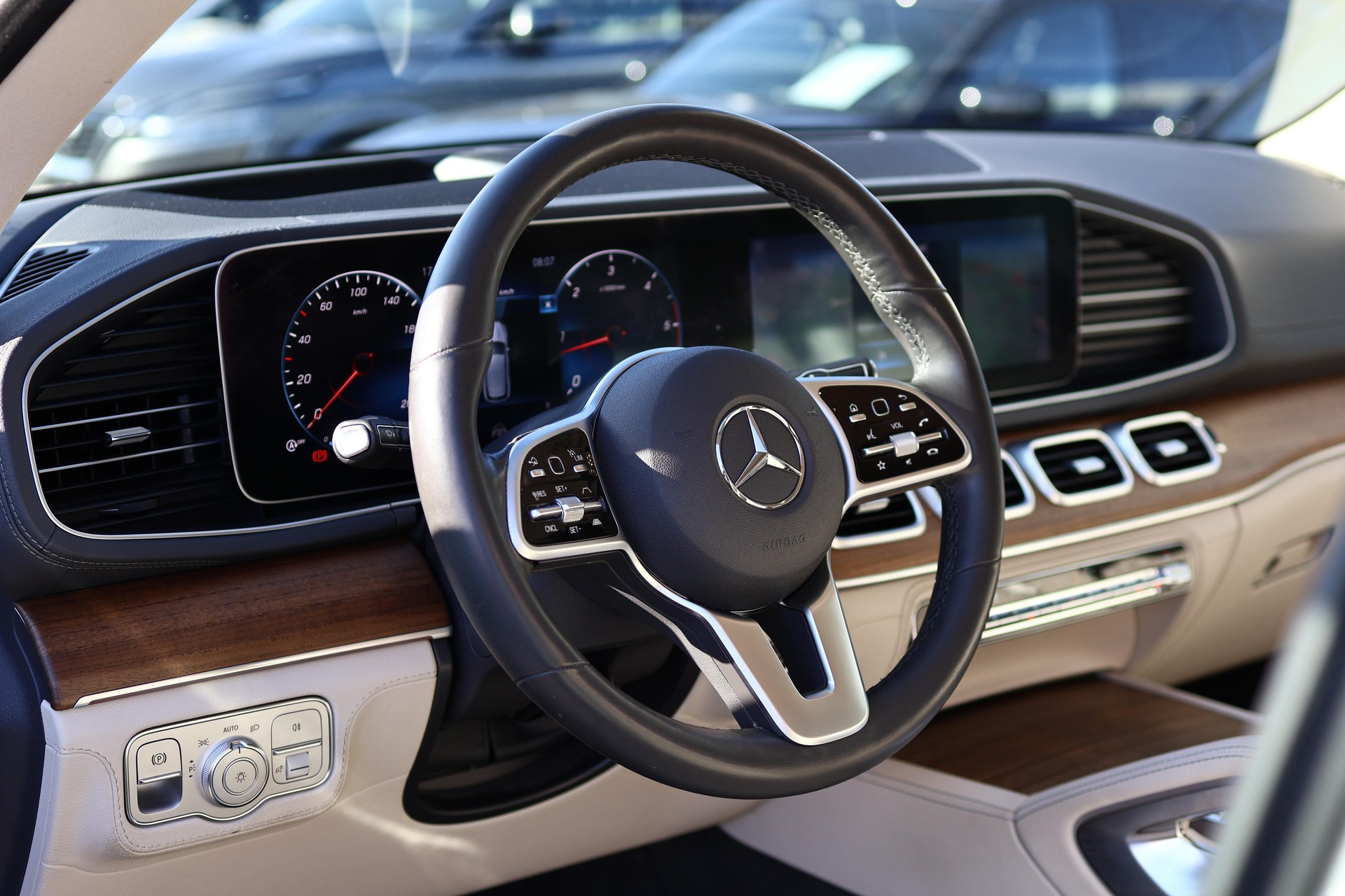 MERCEDES-BENZ GLE 350 d AMG Line 4matic-image-13