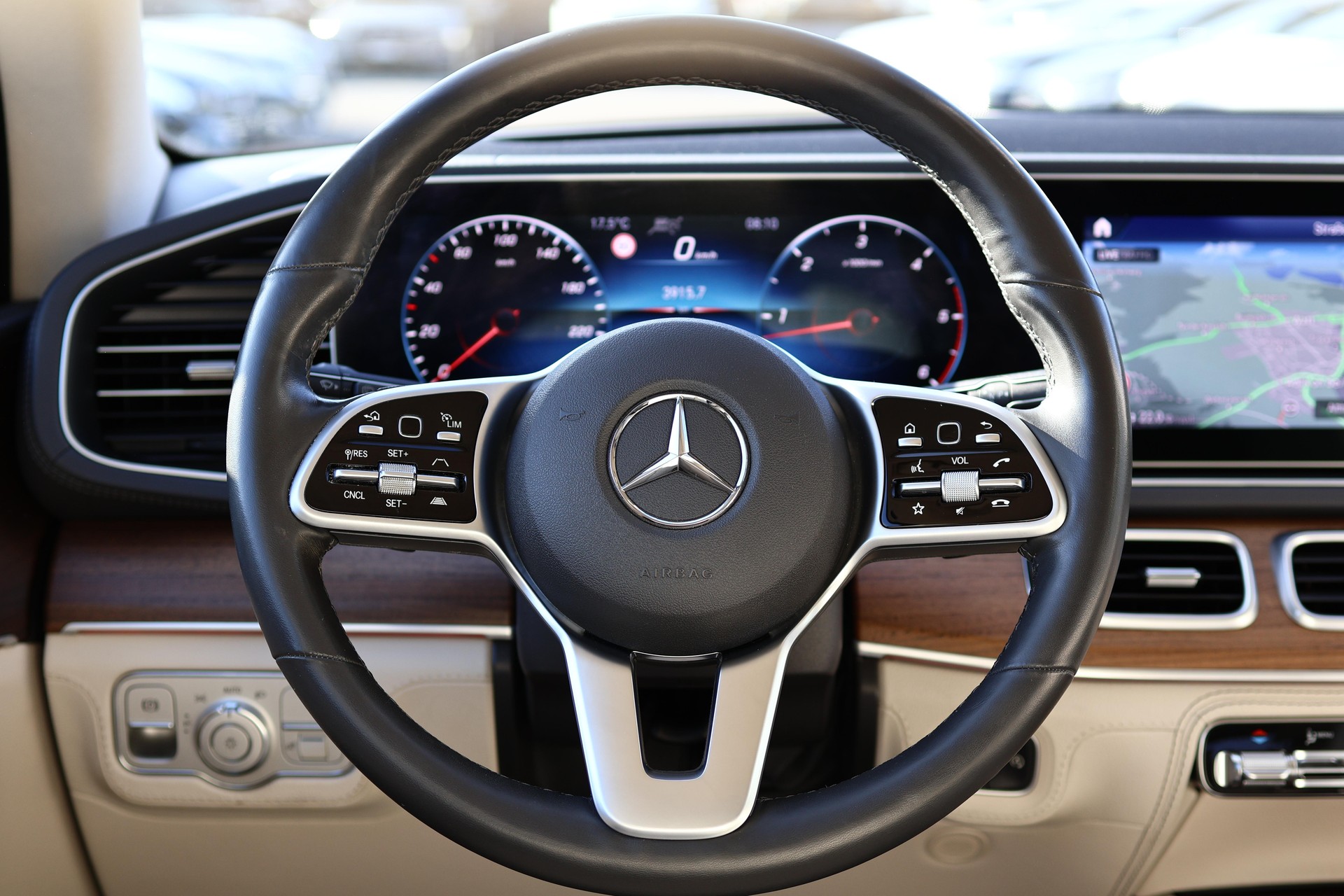 MERCEDES-BENZ GLE 350 d AMG Line 4matic-image-18