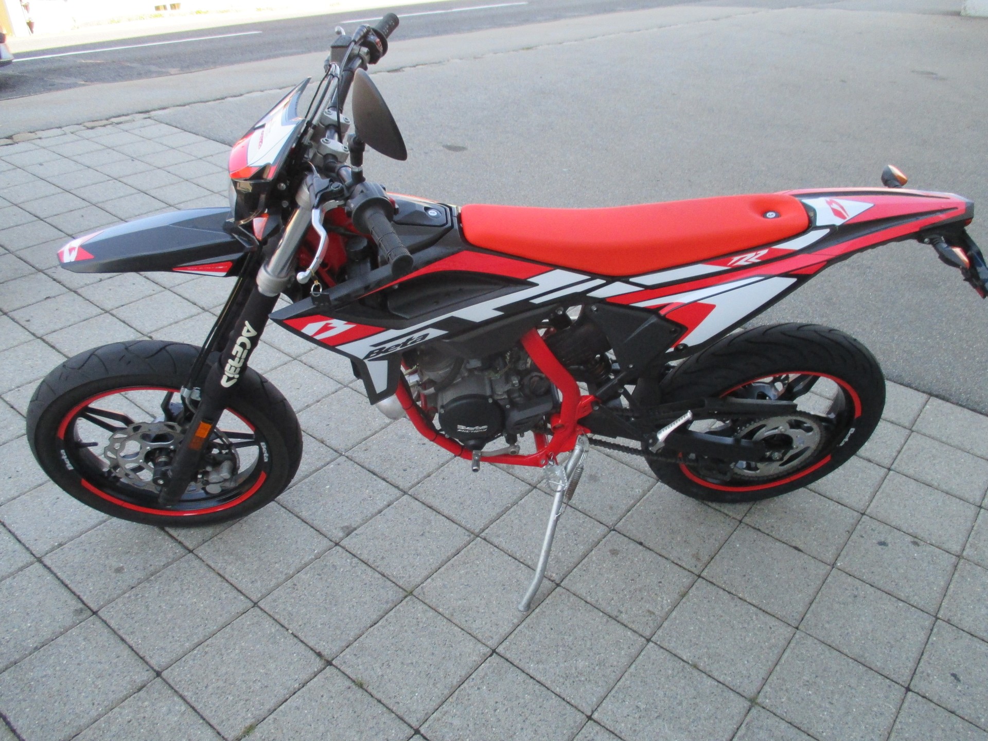 BETA RR50 2T SM-image-1