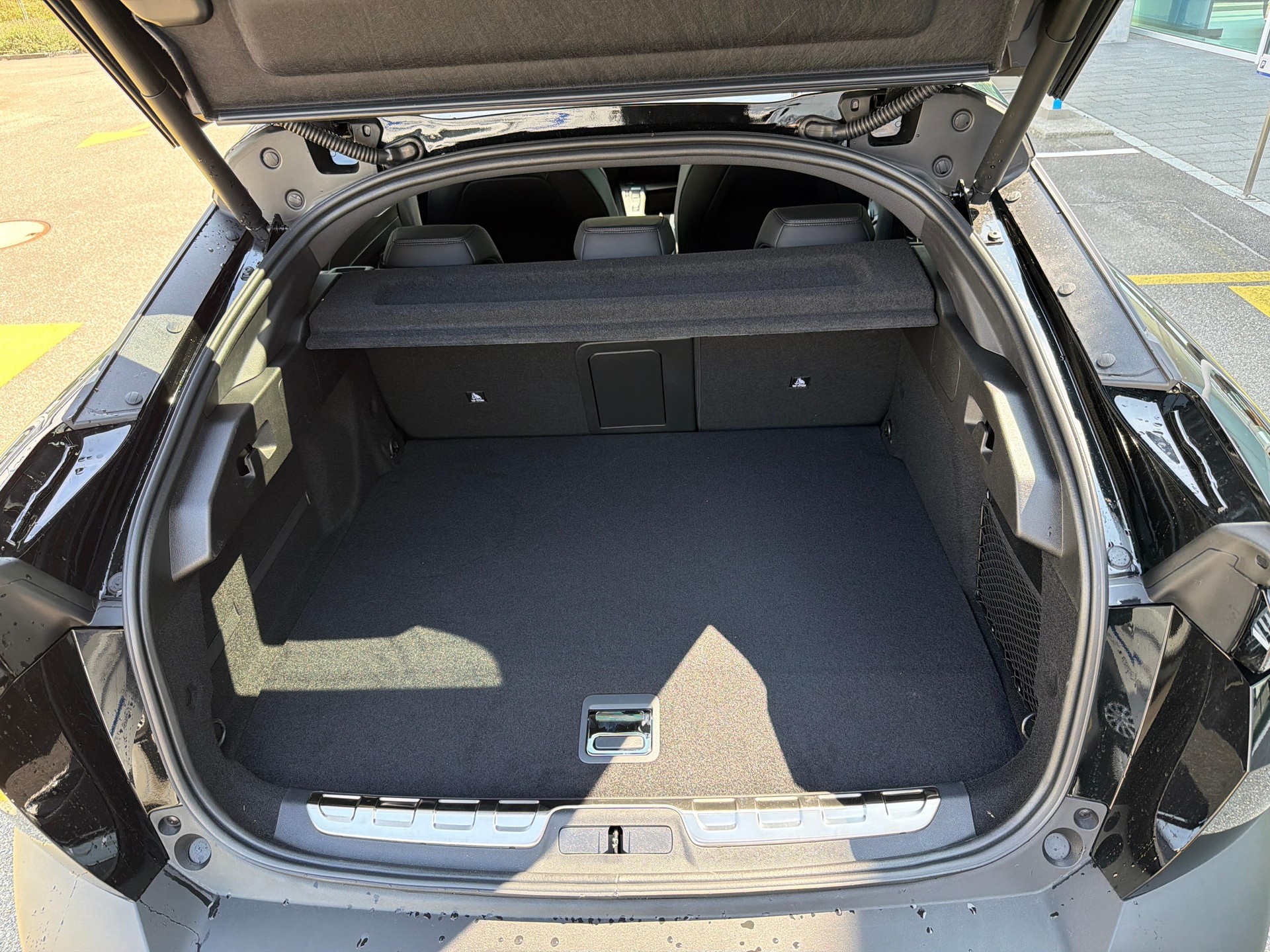 PEUGEOT 408 1.6 PHEV 240 GT Exclusive-image-12