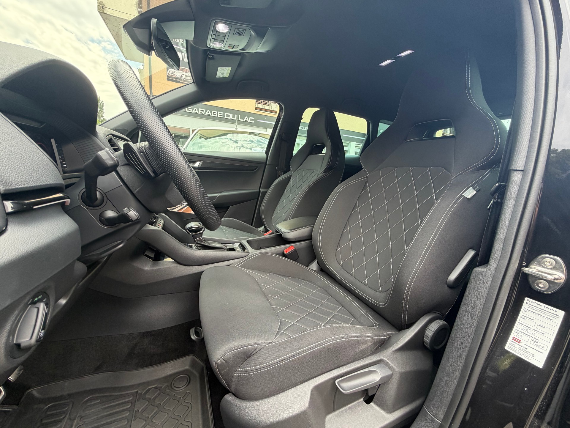 SKODA Karoq 1.5 TSI ACT SportLine DSG-image-9