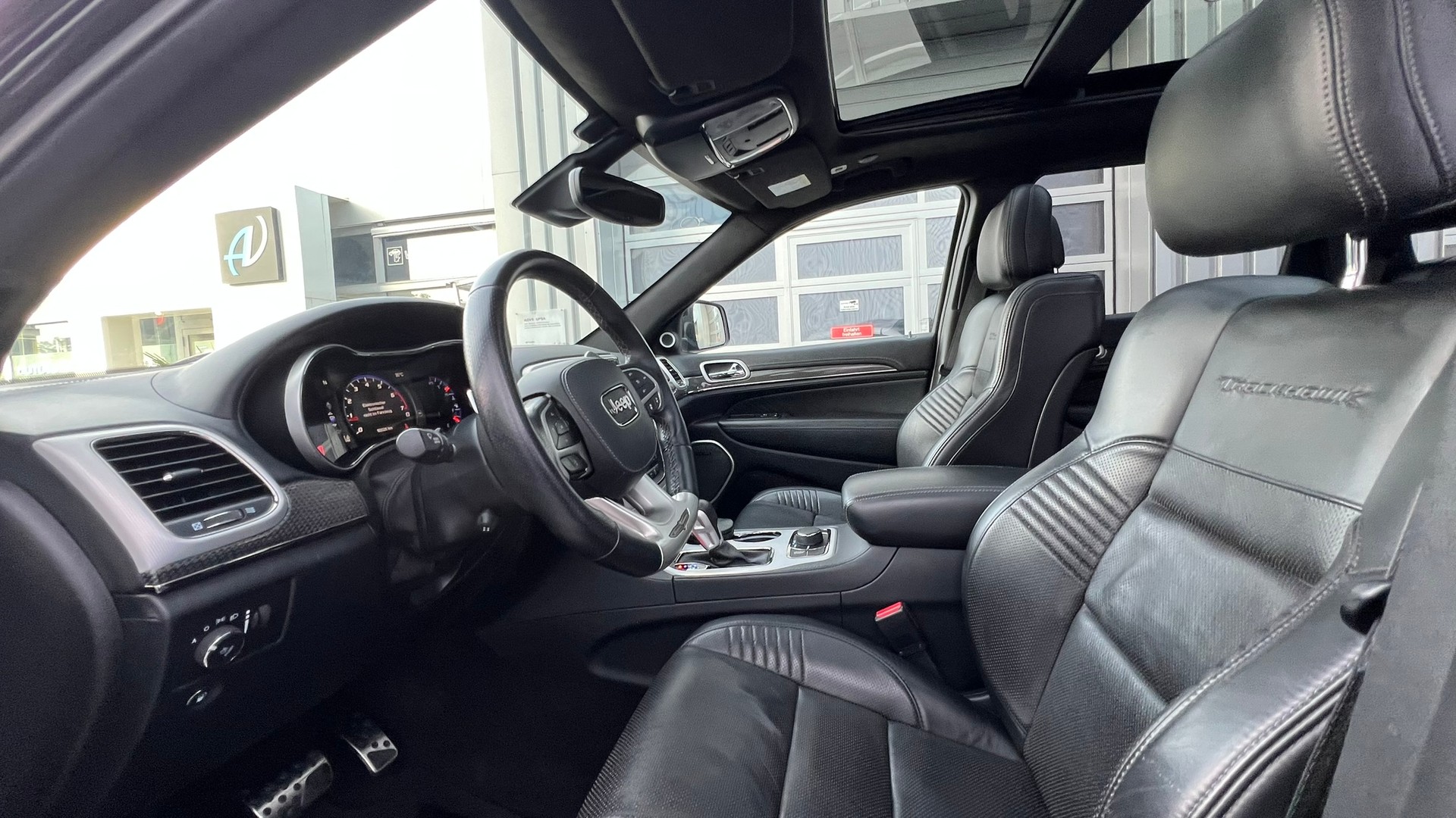 JEEP GRAND CHEROKEE 6.2 V8 HEMI TRACKHAWK AUTOMATIC l 710 PS-image-23