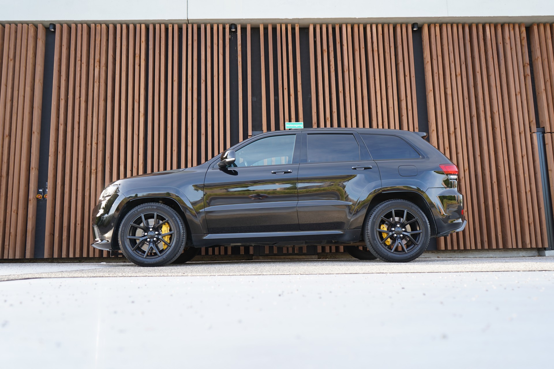 JEEP GRAND CHEROKEE 6.2 V8 HEMI TRACKHAWK AUTOMATIC l 710 PS-image-3