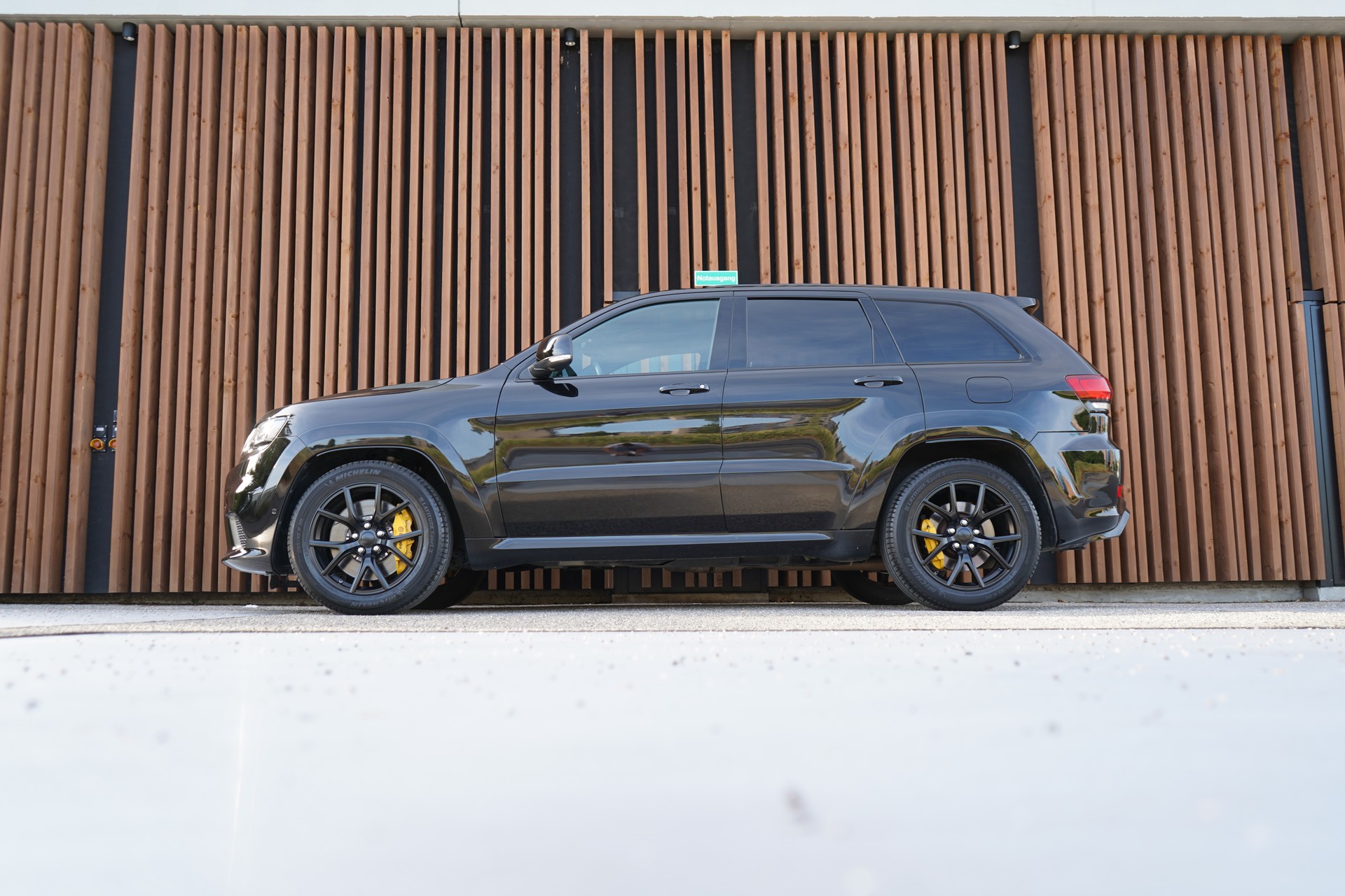 JEEP GRAND CHEROKEE 6.2 V8 HEMI TRACKHAWK AUTOMATIC l 710 PS-image-1