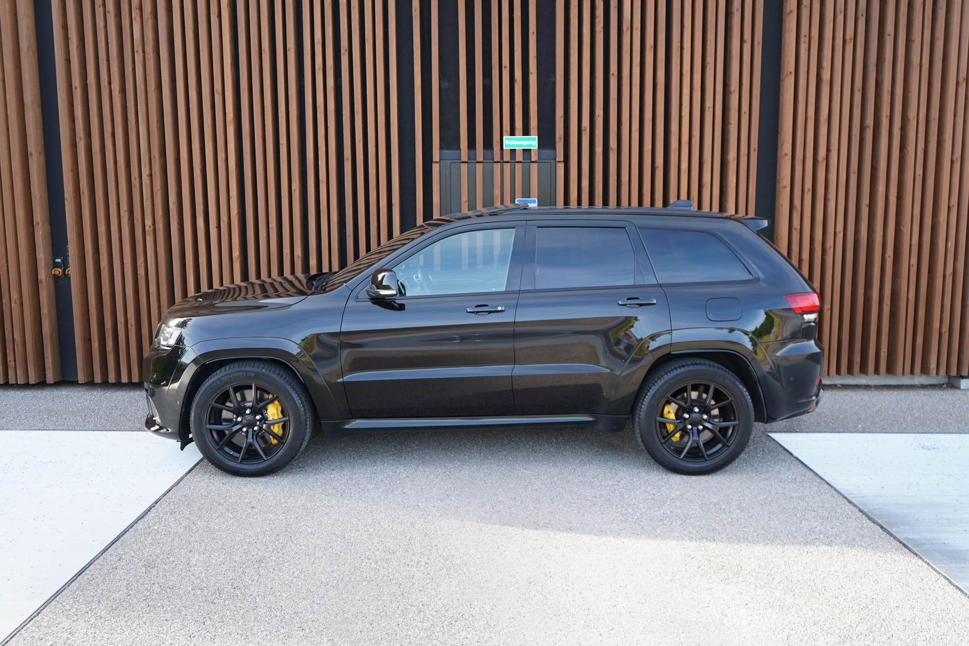JEEP GRAND CHEROKEE 6.2 V8 HEMI TRACKHAWK AUTOMATIC l 710 PS-image-5