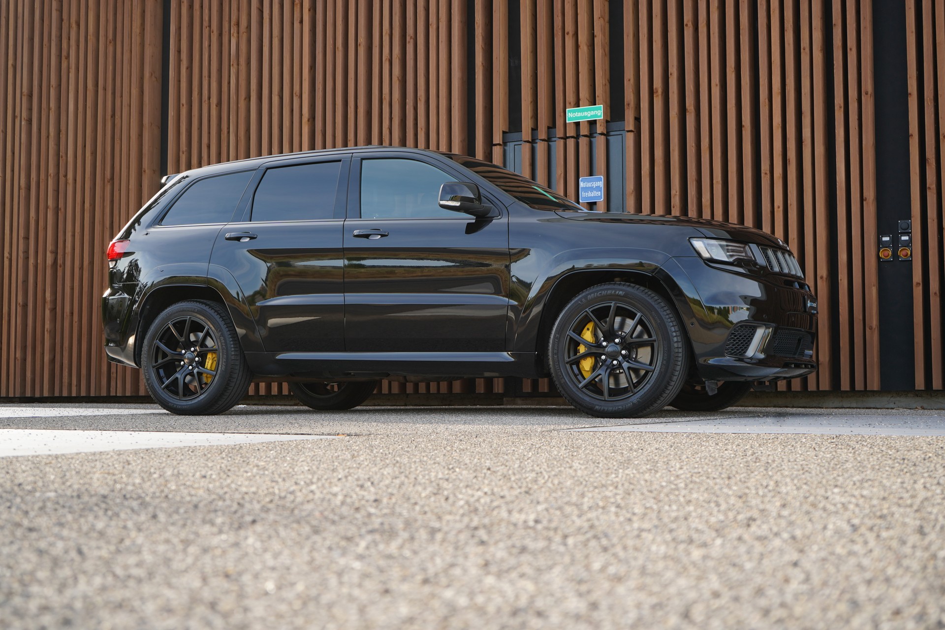 JEEP GRAND CHEROKEE 6.2 V8 HEMI TRACKHAWK AUTOMATIC l 710 PS-image-11