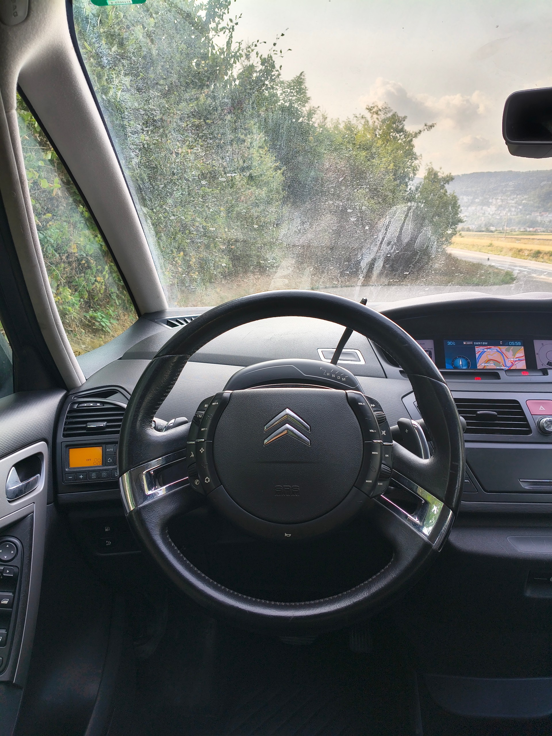 CITROEN C4 Picasso 2.0 HDI Dynamique Automatic-image-8