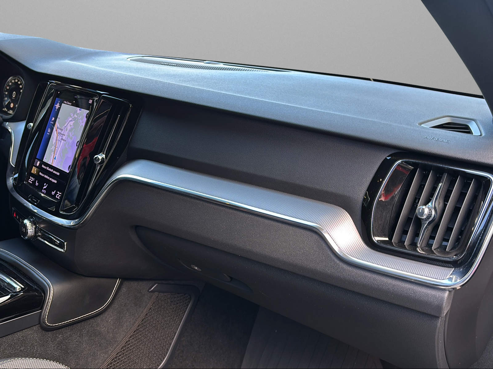 VOLVO V60 T6 eAWD Twin Engine R-Design Geartronic-image-12