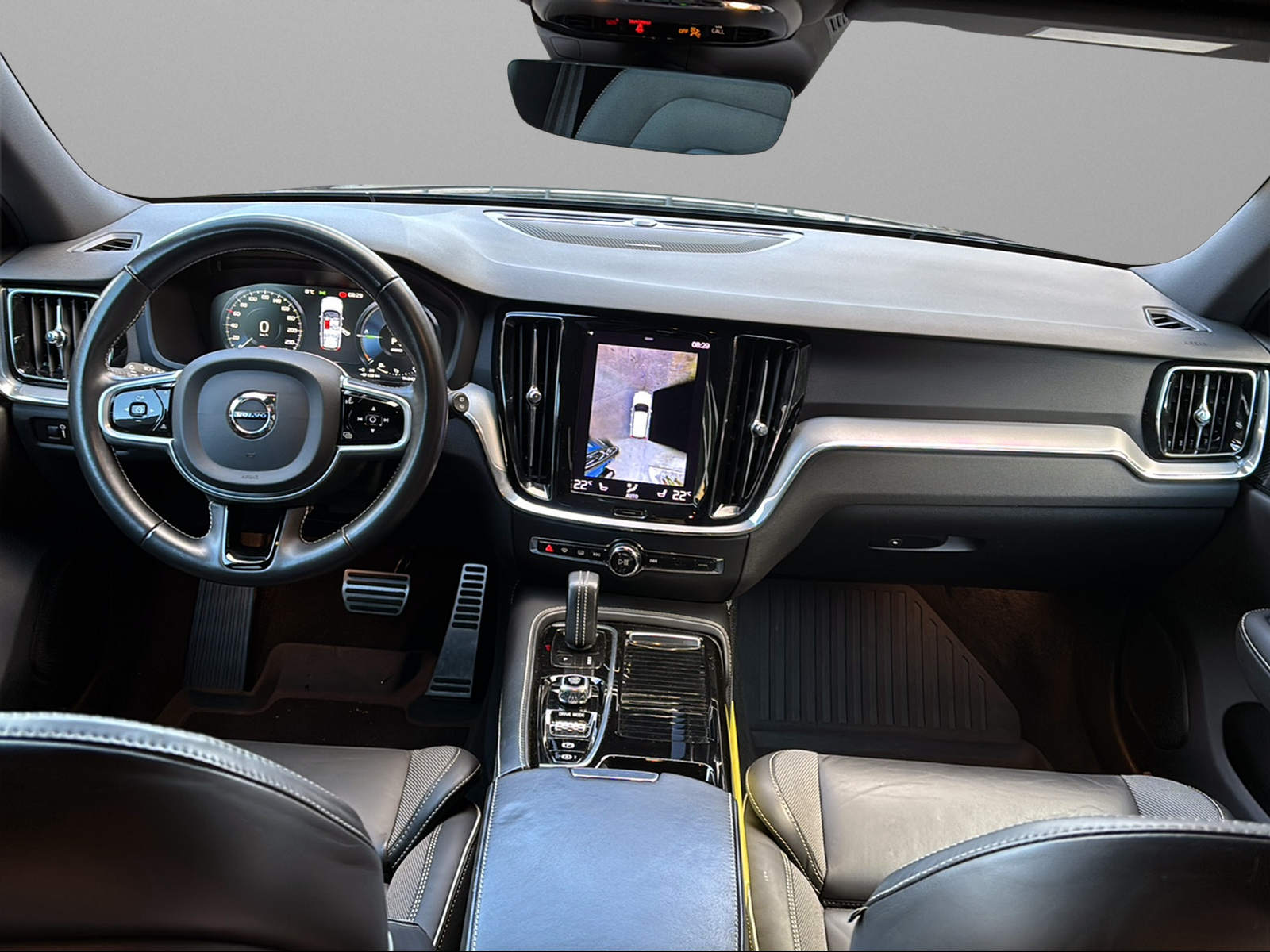 VOLVO V60 T6 eAWD Twin Engine R-Design Geartronic-image-8