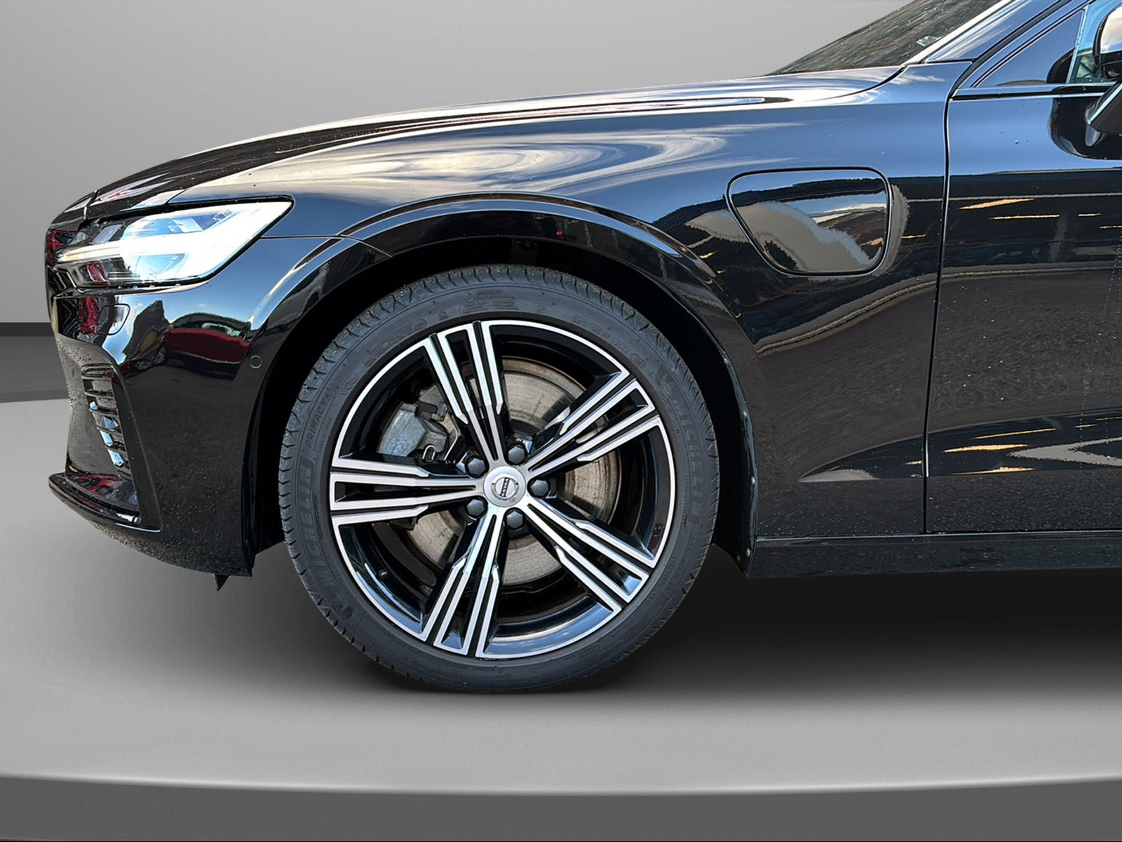 VOLVO V60 T6 eAWD Twin Engine R-Design Geartronic-image-20