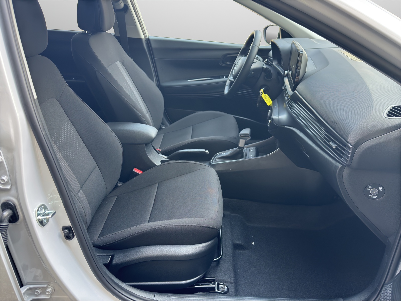 HYUNDAI i20 1.0 T-GDi Amplia Go Pack Safe Tec-image-6