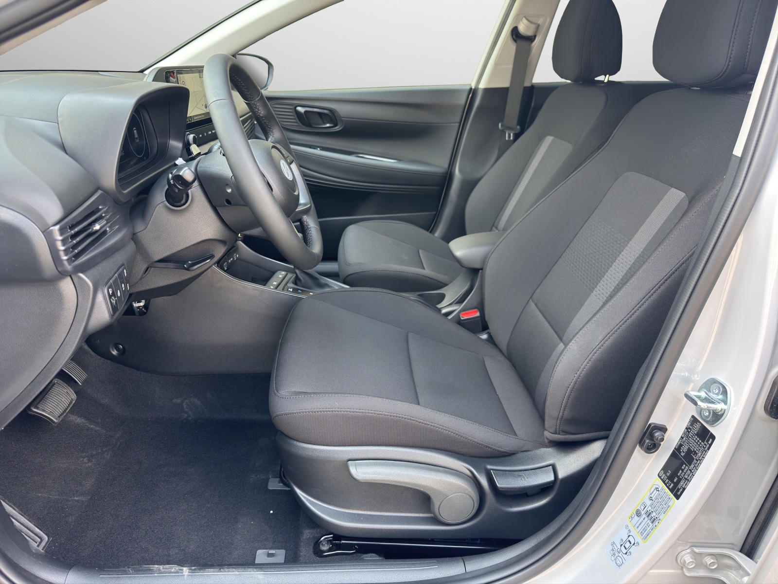 HYUNDAI i20 1.0 T-GDi Amplia Go Pack Safe Tec-image-4
