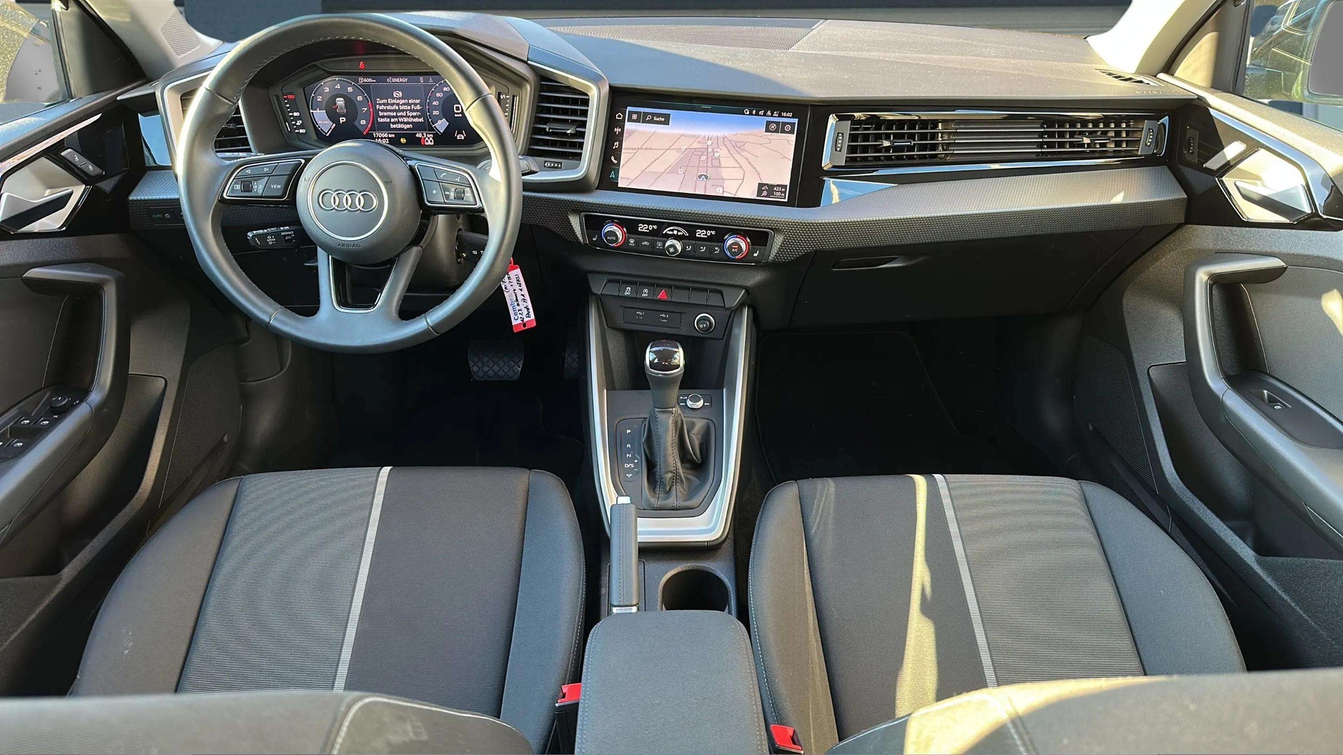 AUDI A1 Sportback 30 TFSI S-tronic Intense mit 5J Werksgarantie oder bis 100000km-image-8