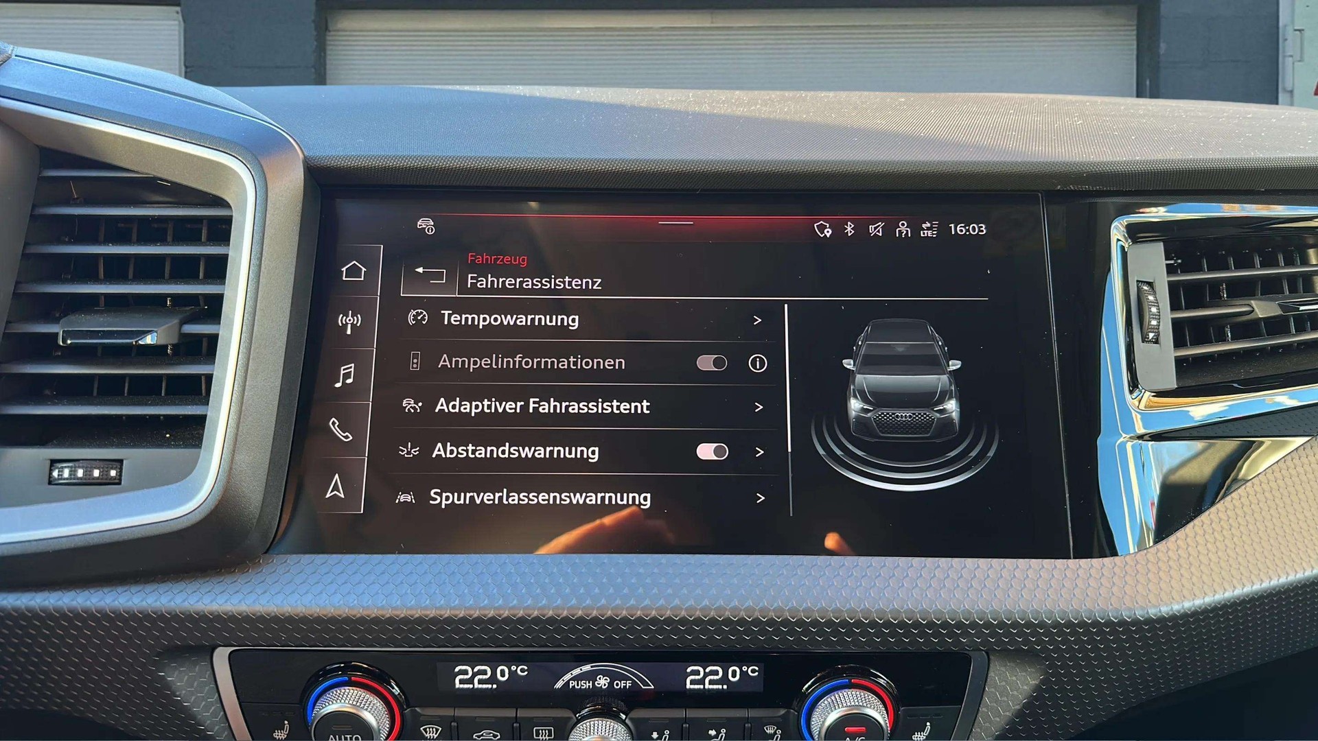 AUDI A1 Sportback 30 TFSI S-tronic Intense mit 5J Werksgarantie oder bis 100000km-image-16