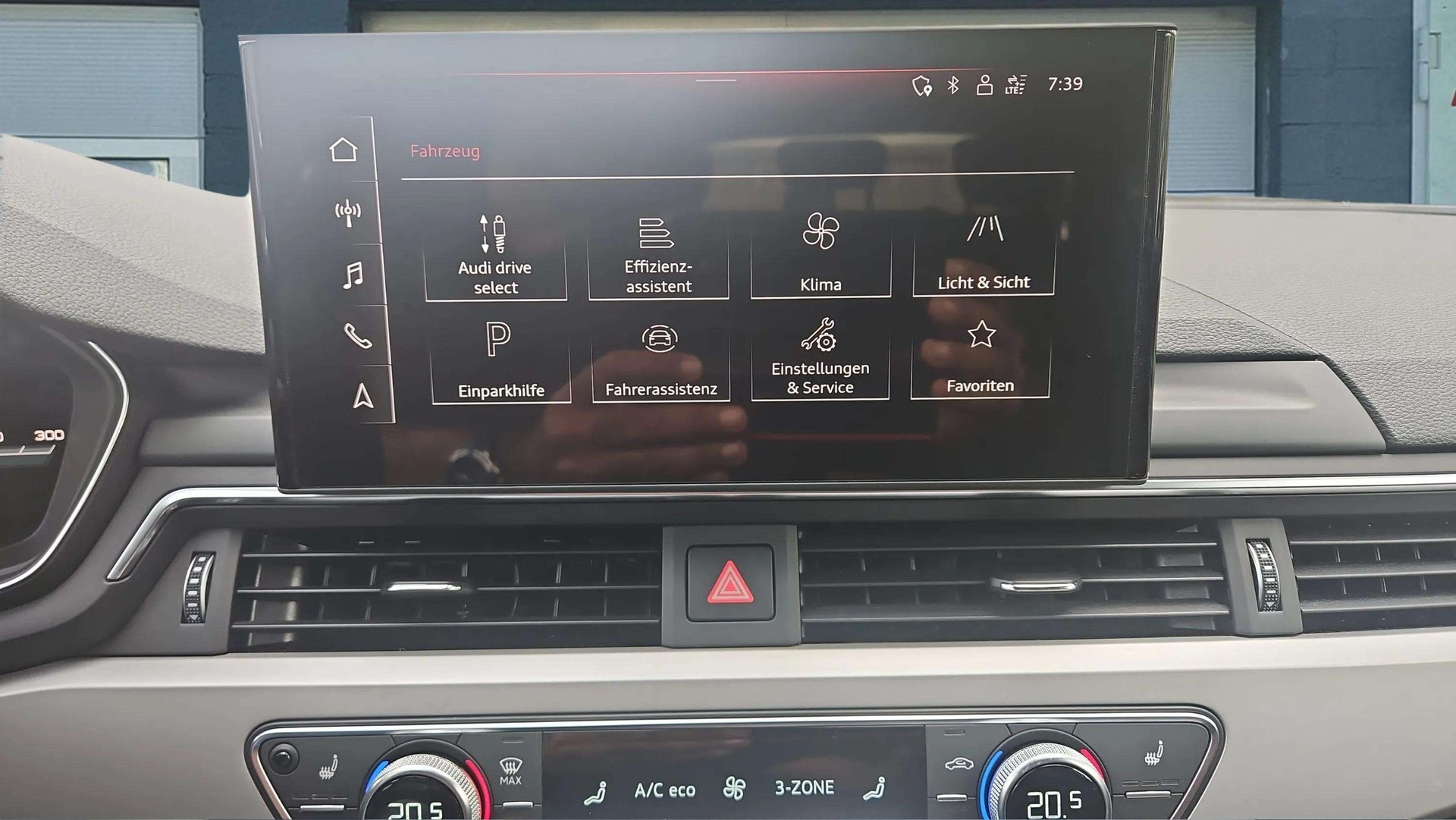 AUDI A1 Sportback 30 TFSI S-tronic Intense mit 5J Werksgarantie oder bis 100000km-image-21