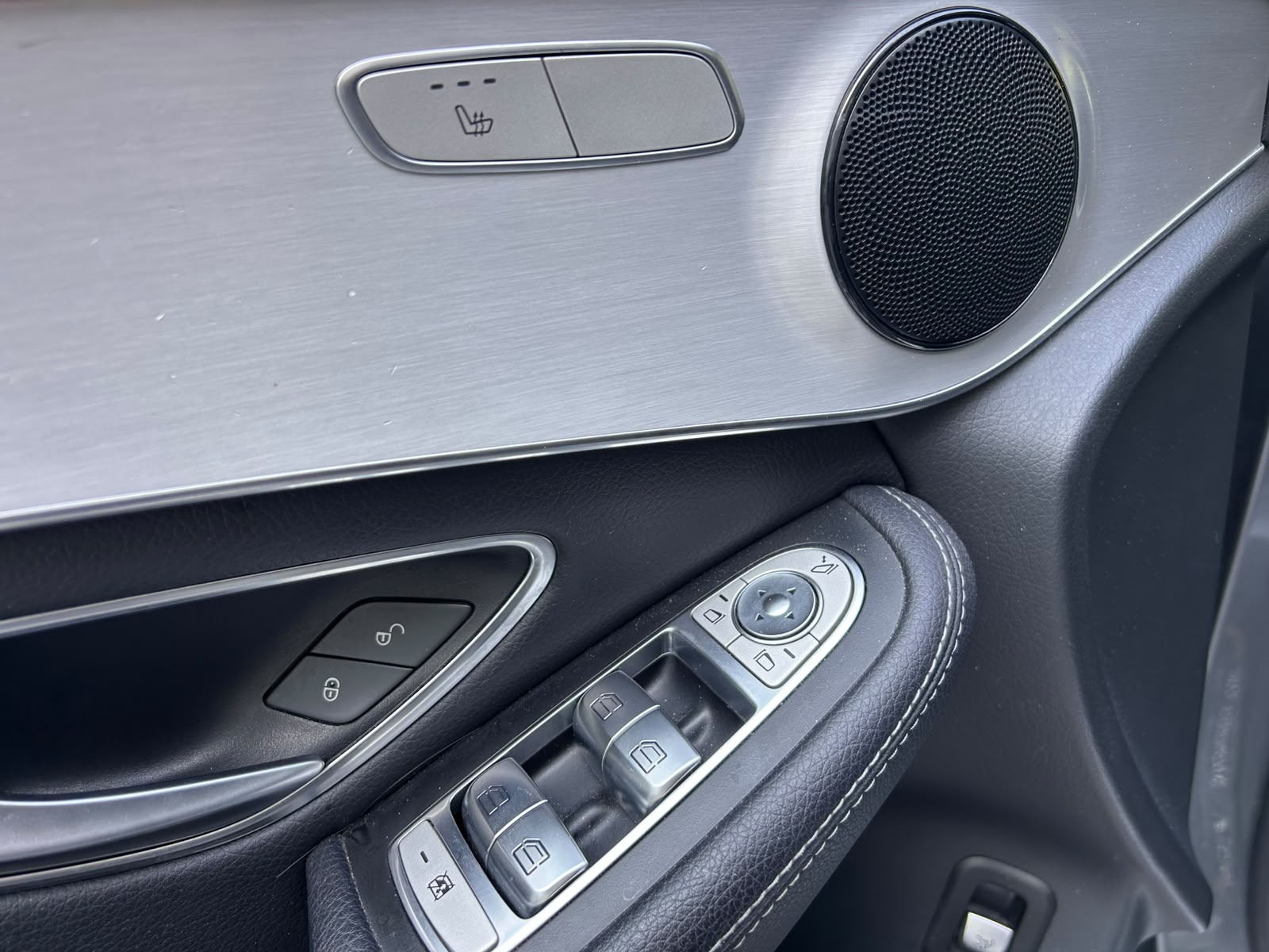 MERCEDES-BENZ GLC 350 e Exclusive 4Matic 7G-Tronic-image-10
