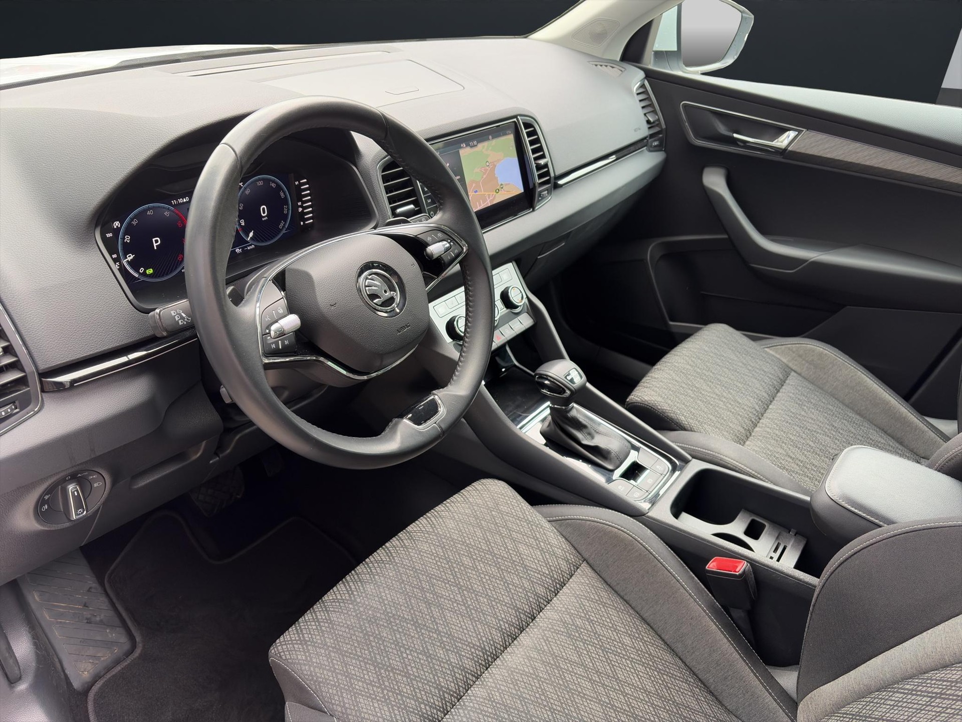 SKODA Karoq 2.0 TDI Style 4x4 DSG-image-6