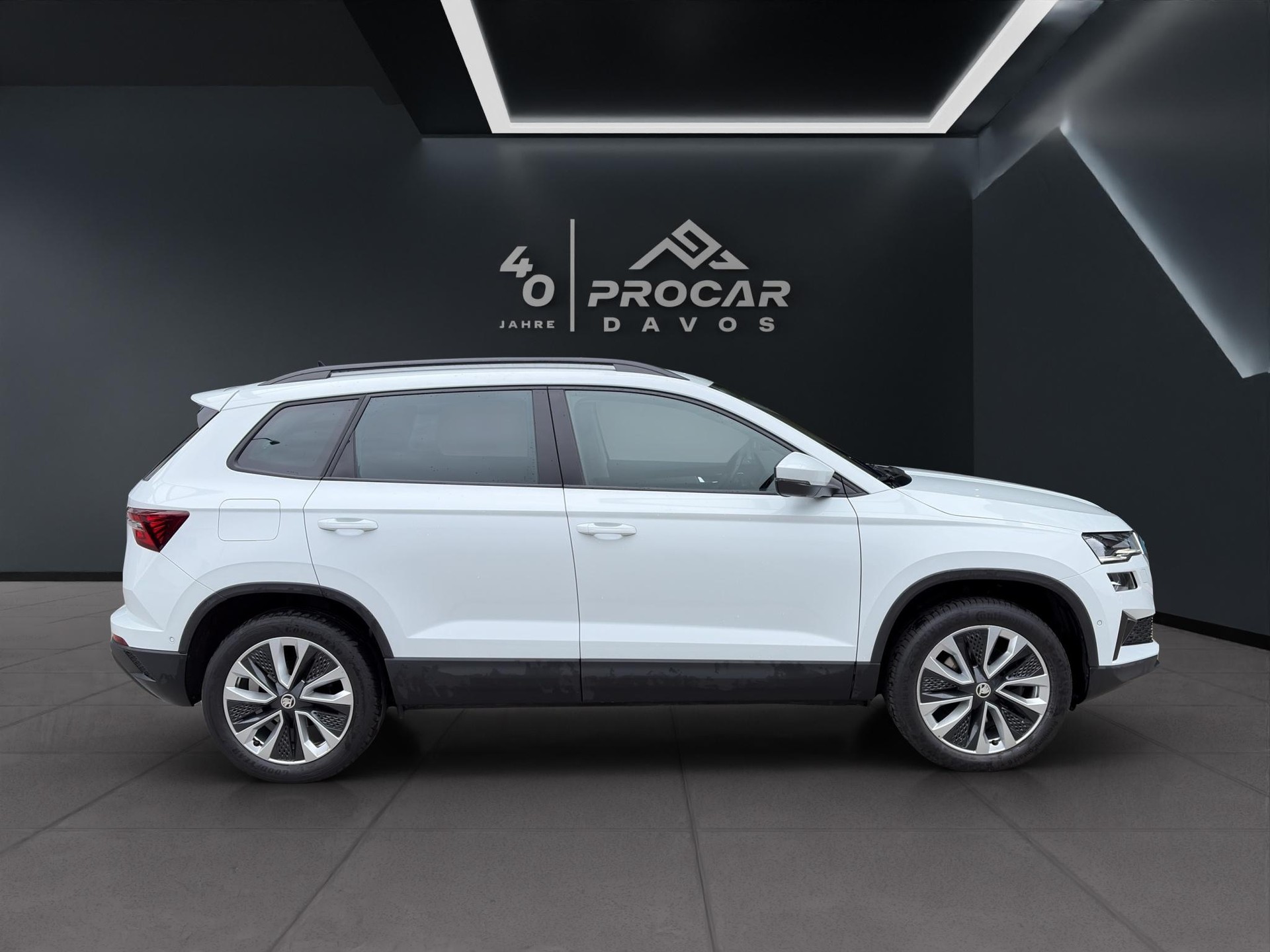 SKODA Karoq 2.0 TDI Style 4x4 DSG-image-1