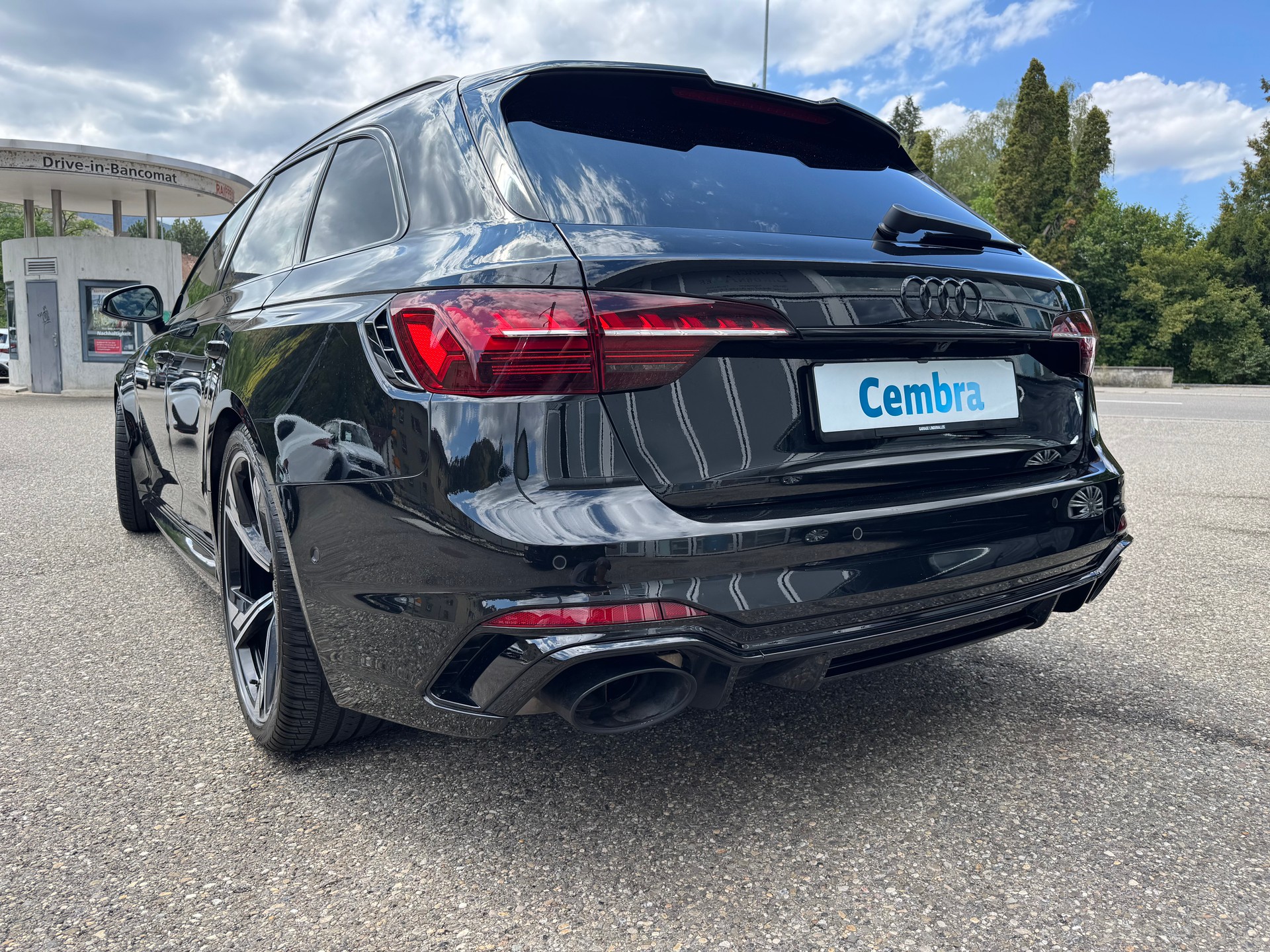 AUDI RS4 Avant quattro tiptronic-image-5