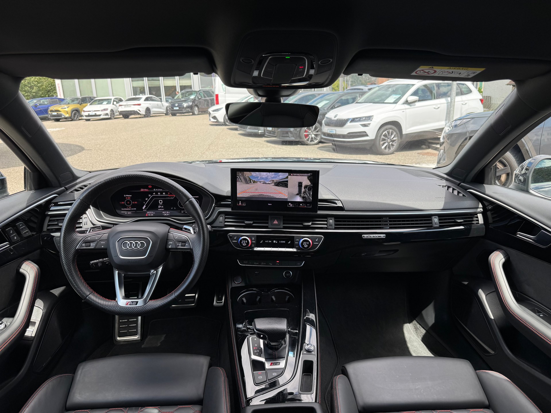 AUDI RS4 Avant quattro tiptronic-image-13