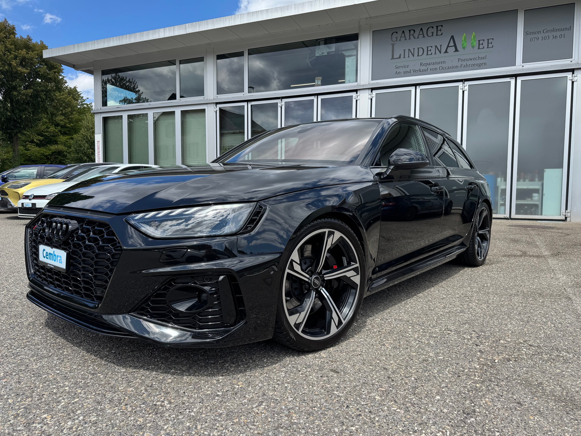 AUDI RS4 Avant quattro tiptronic-image-0