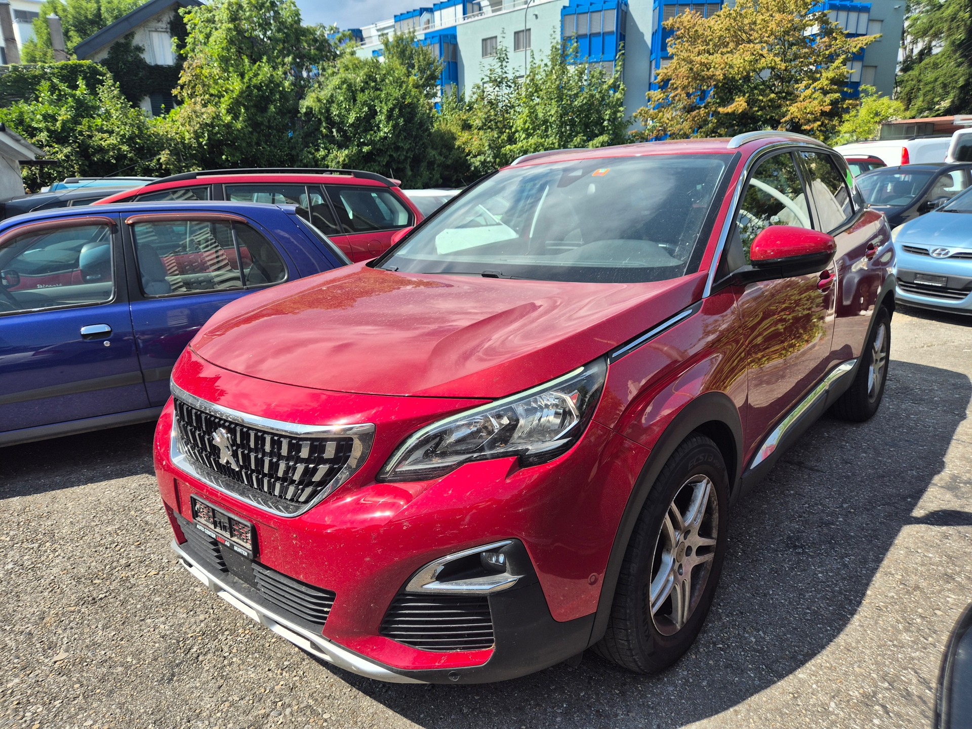 PEUGEOT 3008 1.2 PureTech Allure-image-2