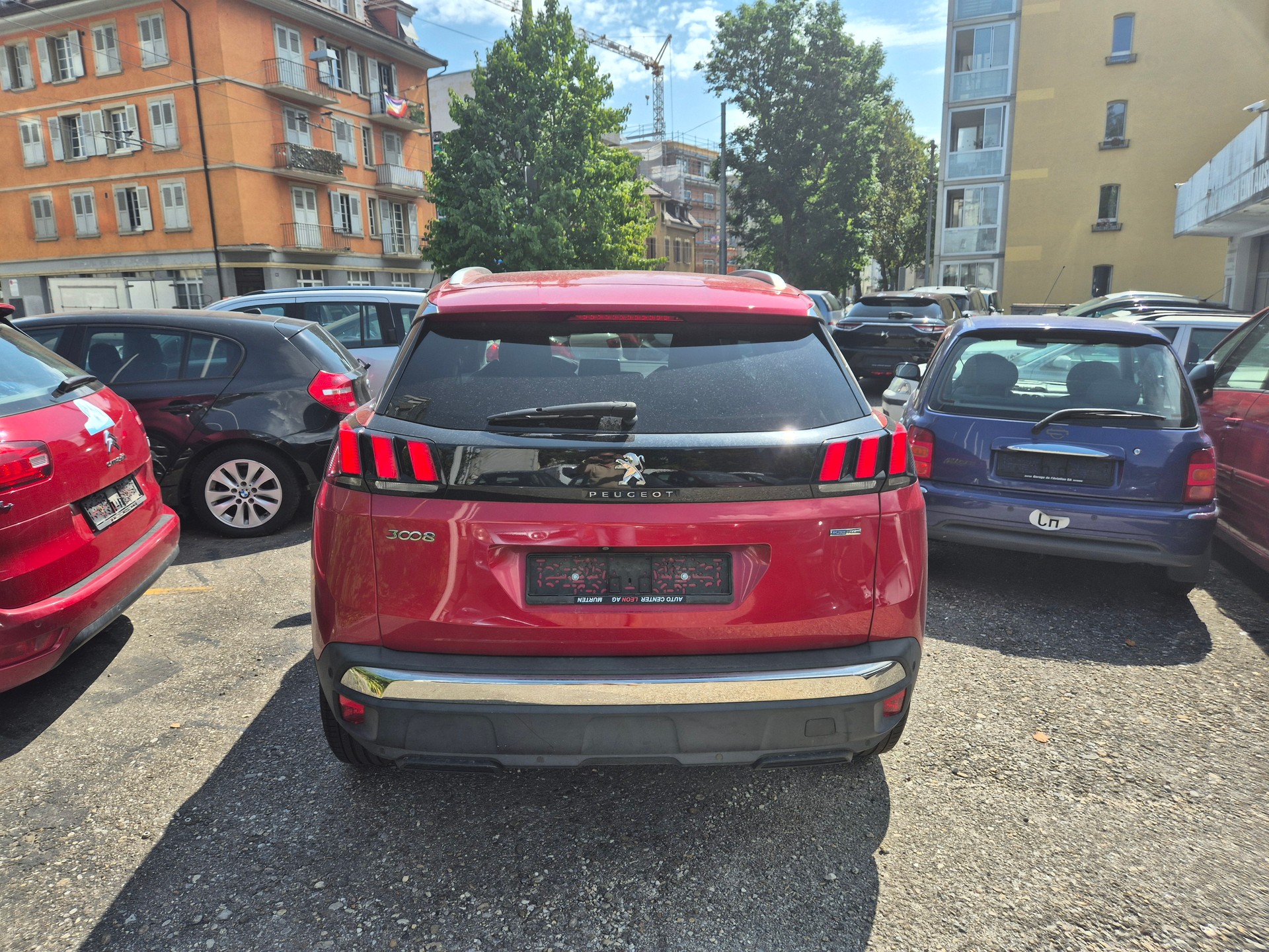 PEUGEOT 3008 1.2 PureTech Allure-image-3