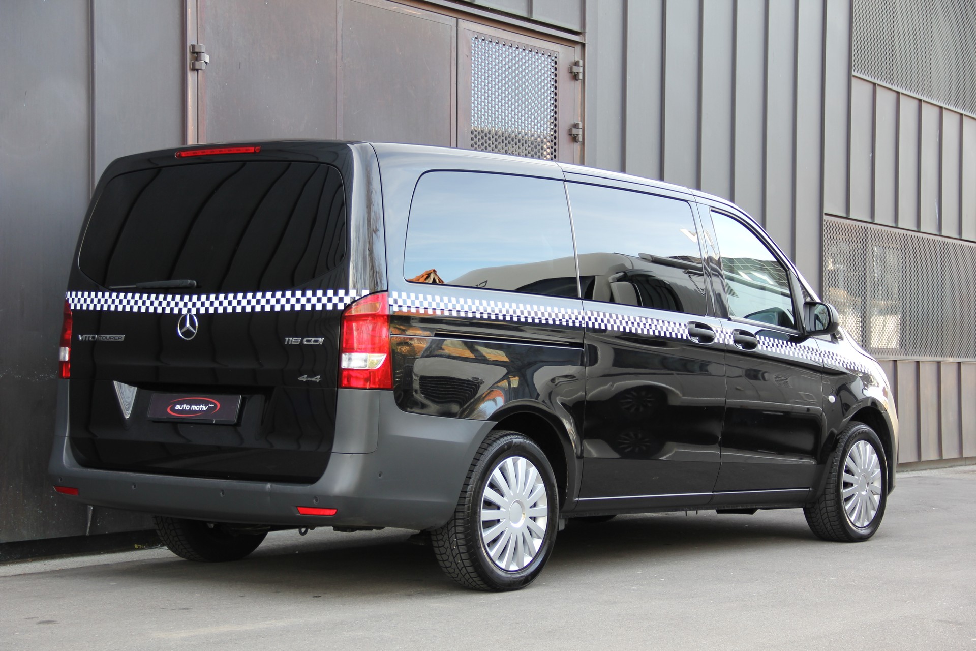 MERCEDES-BENZ Vito 116 BlueTec Tourer Base L 4Matic 7G-Tronic **4X4** **9-SITZE** **FRISCH-AB-MFK**-image-7