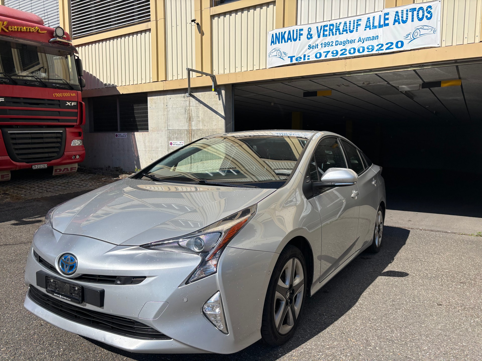 TOYOTA PRIUS-image-2