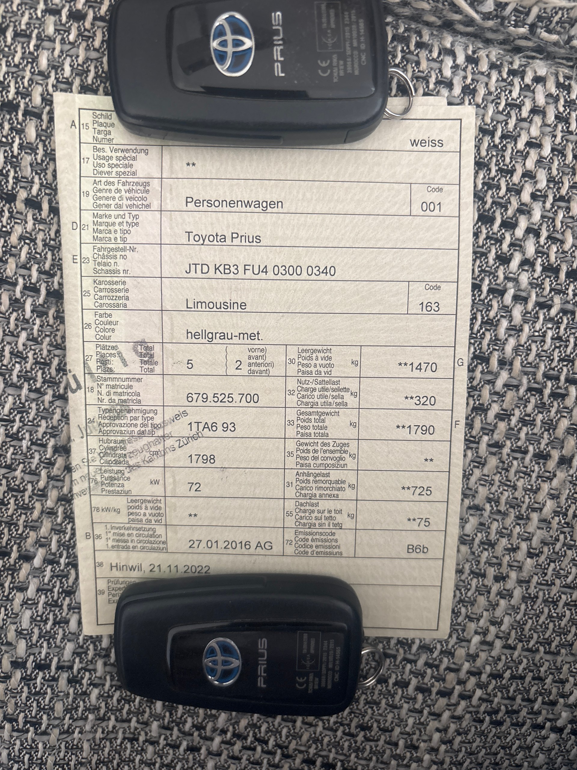 TOYOTA PRIUS-image-15