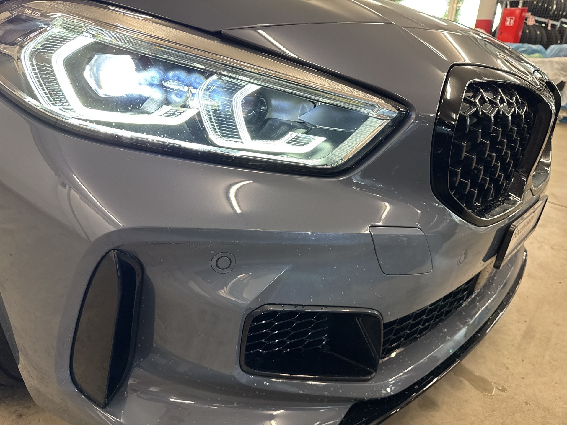 BMW M135i xDrive Steptronic-image-17