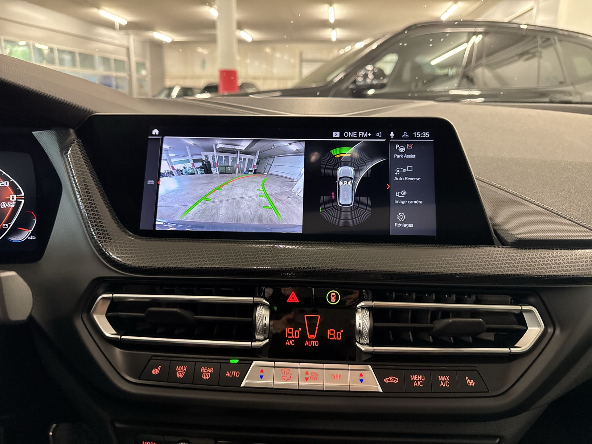 BMW M135i xDrive Steptronic-image-10