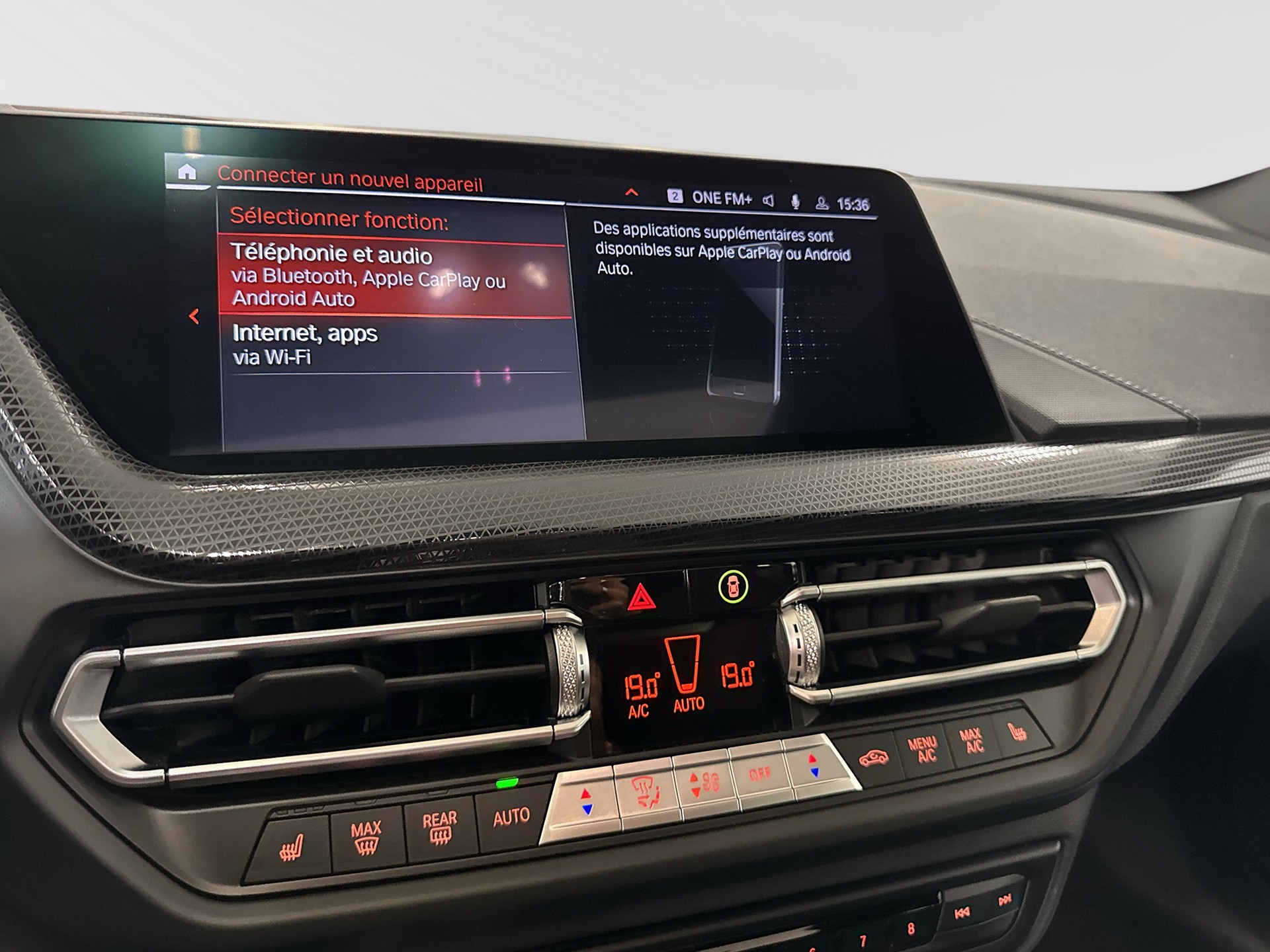 BMW M135i xDrive Steptronic-image-7