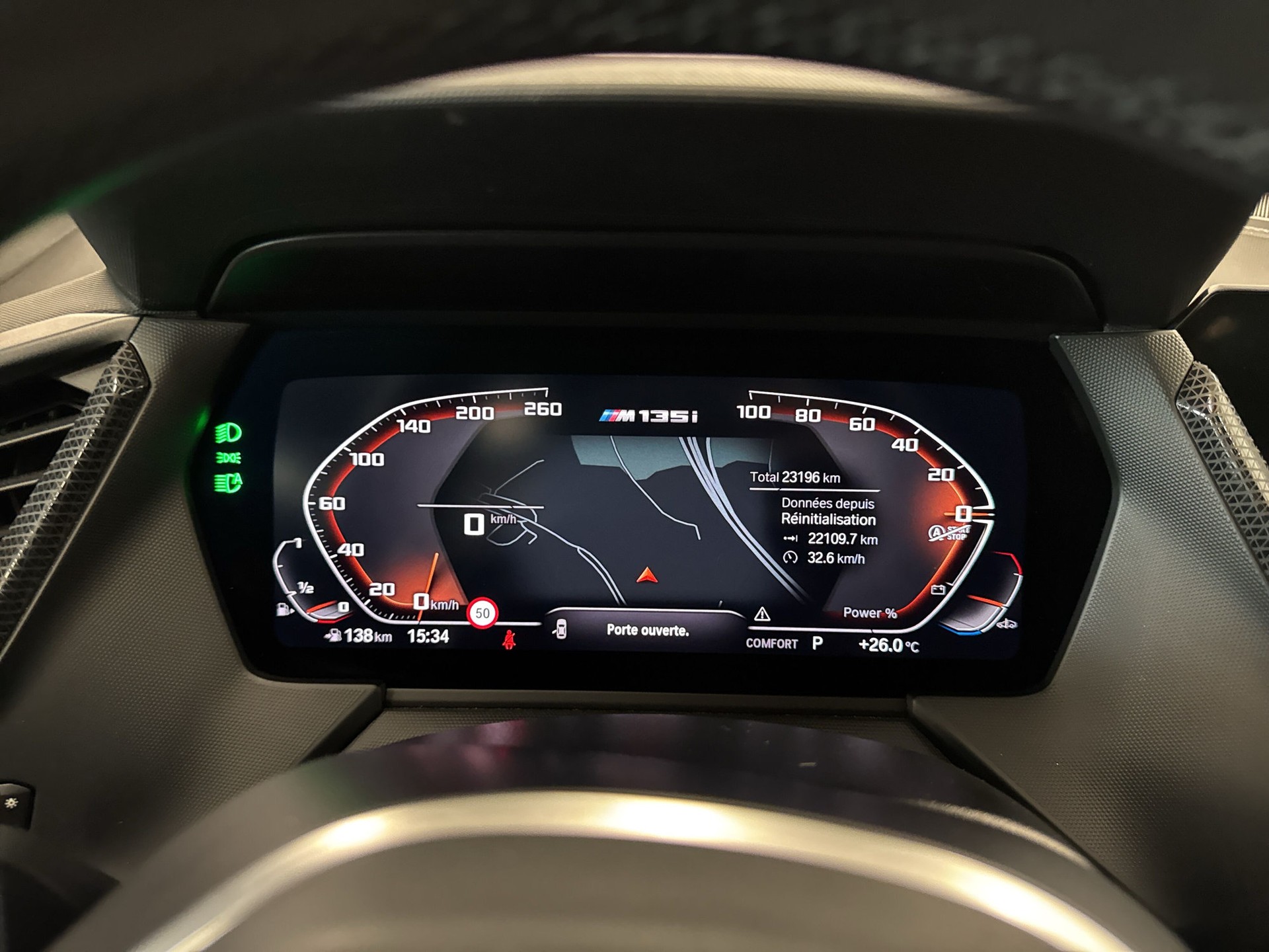 BMW M135i xDrive Steptronic-image-13