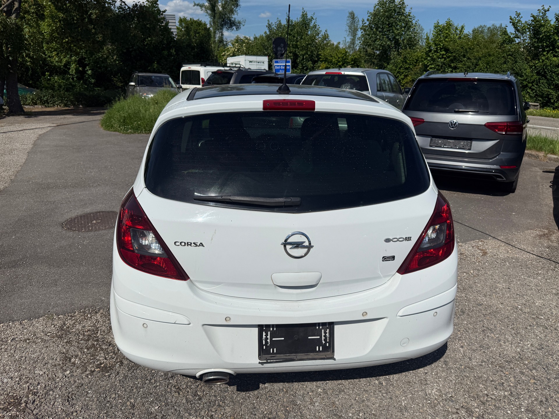 OPEL Corsa 1.4 Turbo Color Edition-image-2