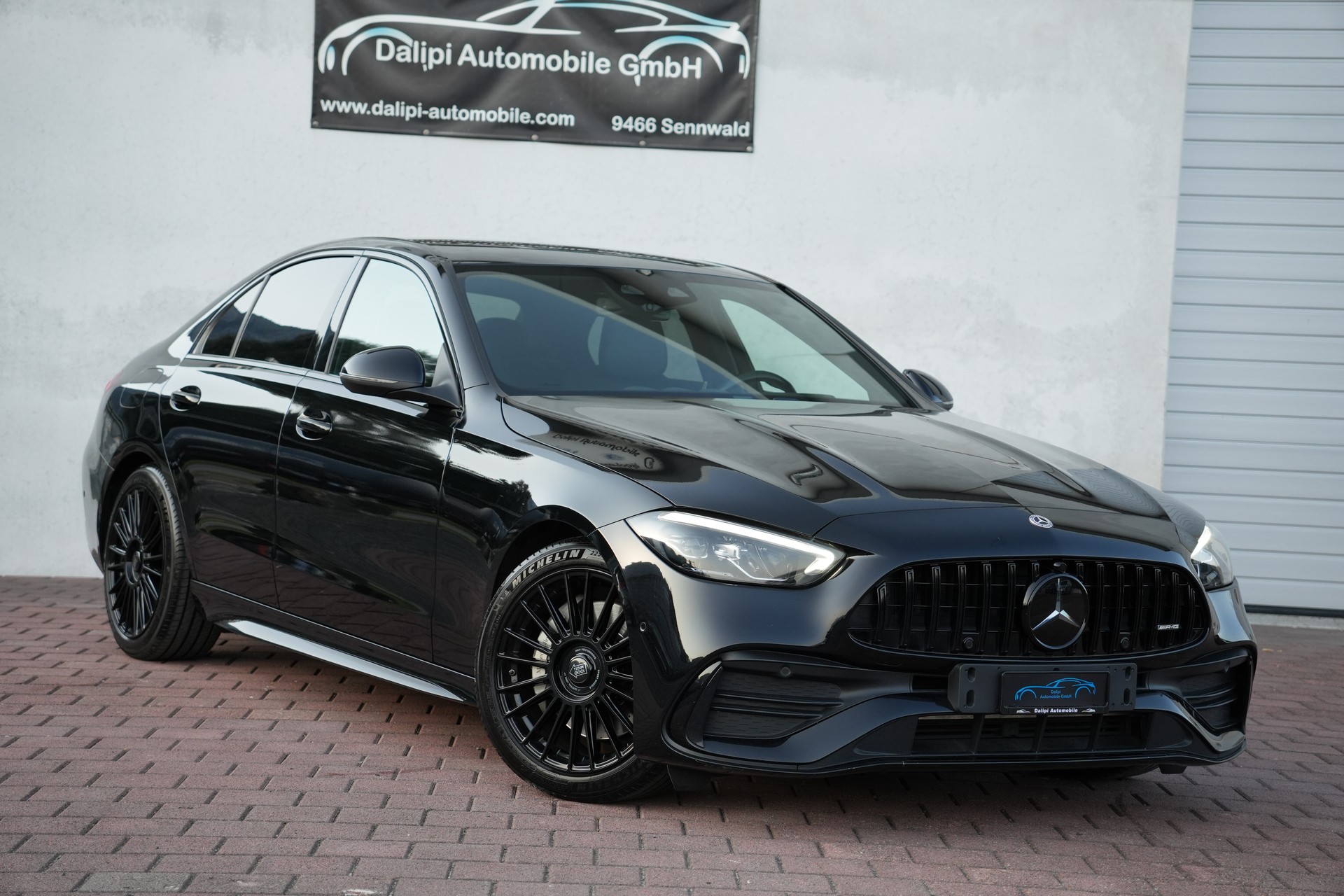 MERCEDES-BENZ C 220 d AMG Line-image-6