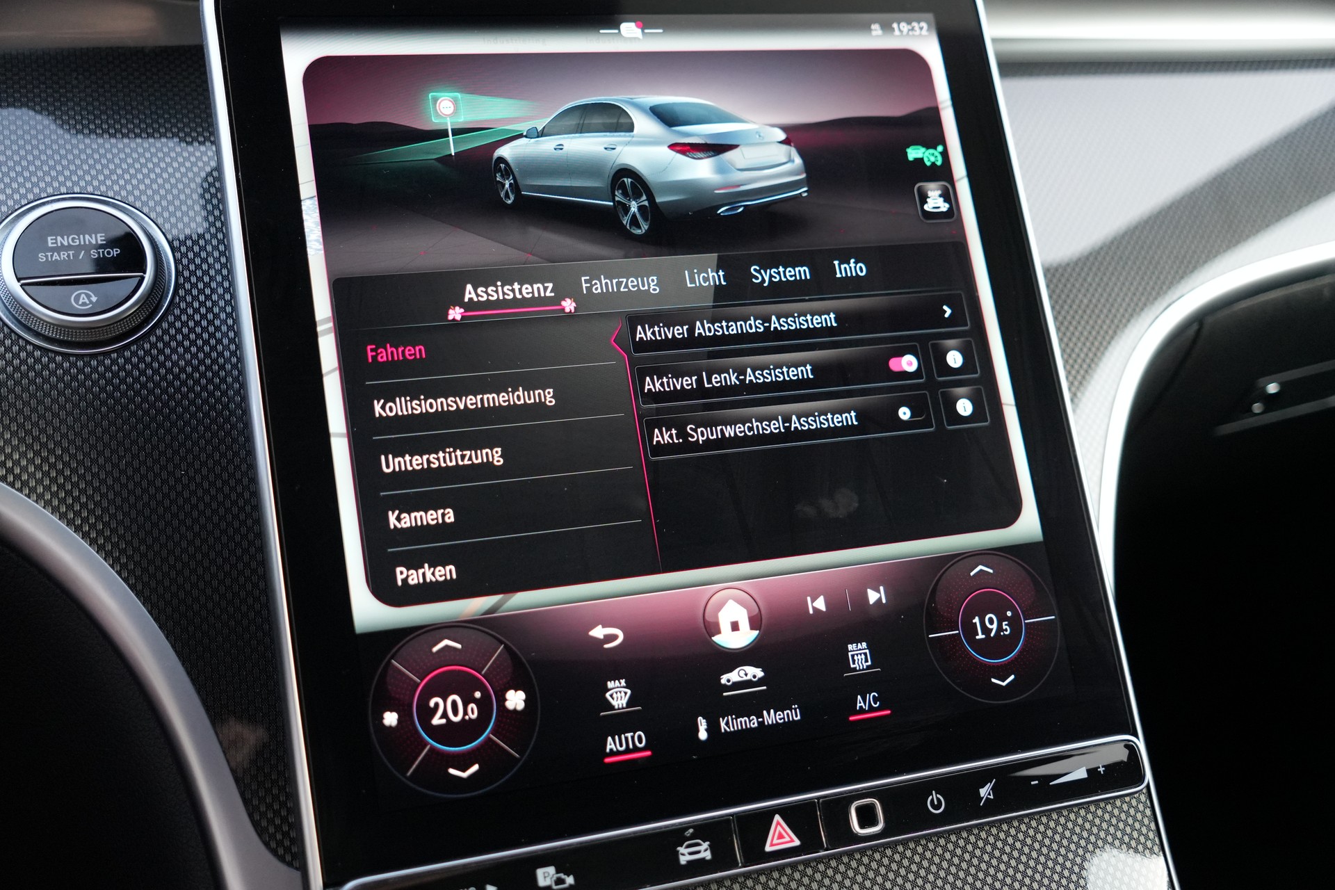 MERCEDES-BENZ C 220 d AMG Line-image-19