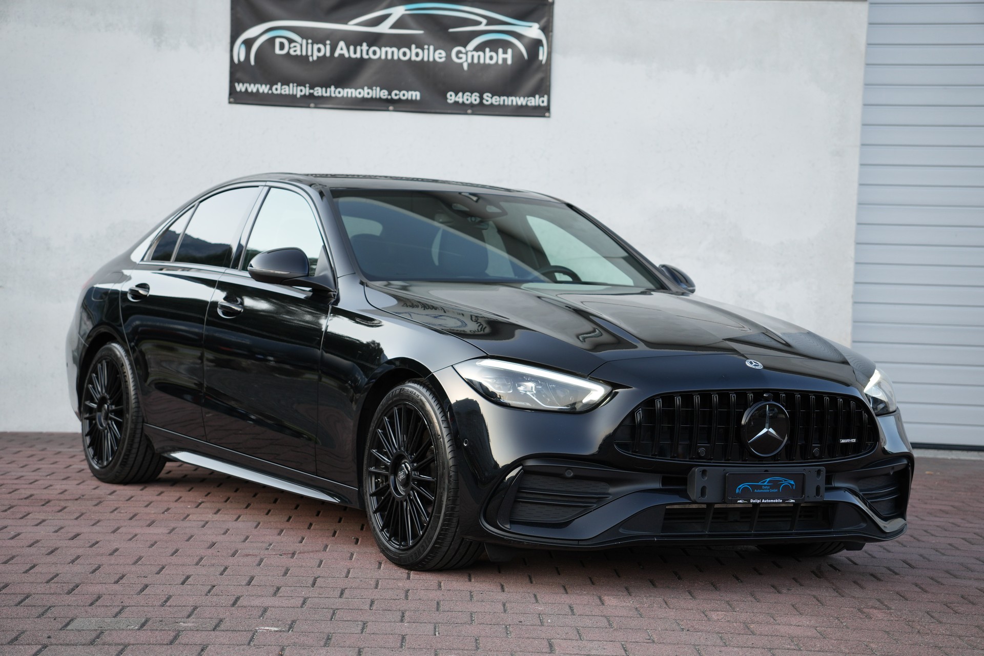MERCEDES-BENZ C 220 d AMG Line-image-5