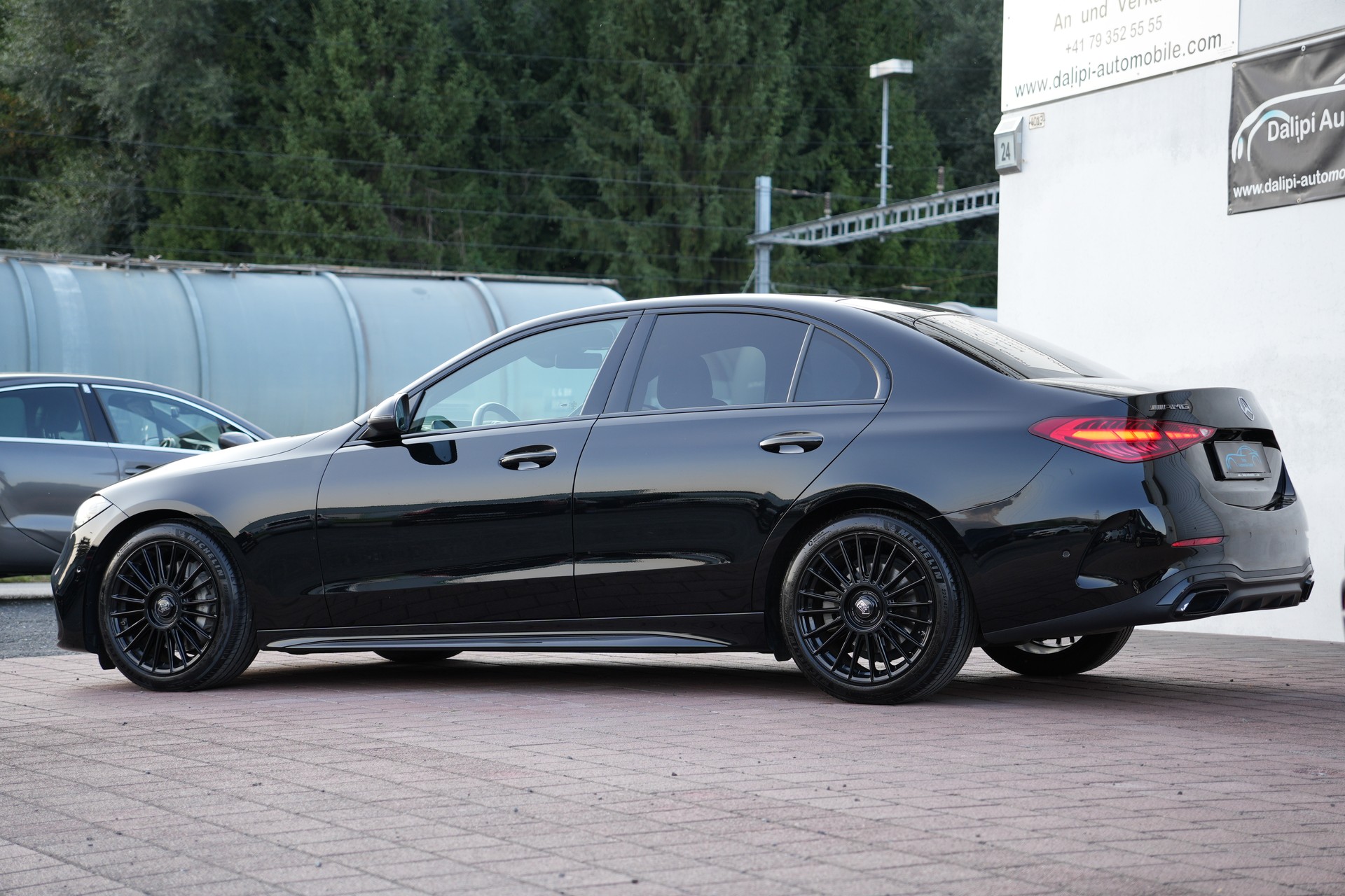 MERCEDES-BENZ C 220 d AMG Line-image-1