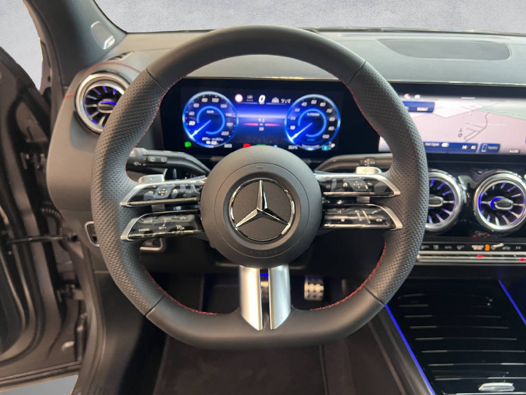 MERCEDES-BENZ EQA 350 AMG Line 4Matic Swiss Star-image-11