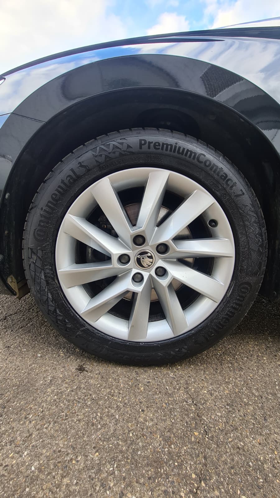 SKODA Superb Combi 2.0 TDi Ambition 4x4 DSG ** 200 PS ** Gr-Navi ** RF-Kamera ** ACC ** Totwinkel-Assistent ** Frisch Ab MFK & Service-image-13