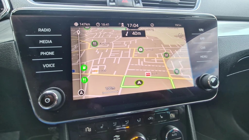 SKODA Superb Combi 2.0 TDi Ambition 4x4 DSG ** 200 PS ** Gr-Navi ** RF-Kamera ** ACC ** Totwinkel-Assistent ** Frisch Ab MFK & Service-image-8