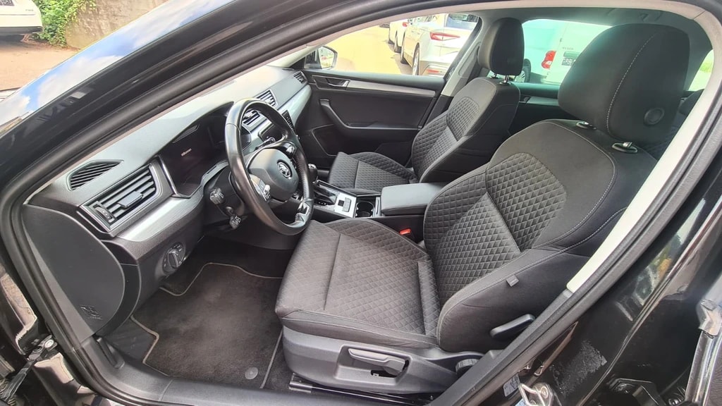 SKODA Superb Combi 2.0 TDi Ambition 4x4 DSG ** 200 PS ** Gr-Navi ** RF-Kamera ** ACC ** Totwinkel-Assistent ** Frisch Ab MFK & Service-image-11