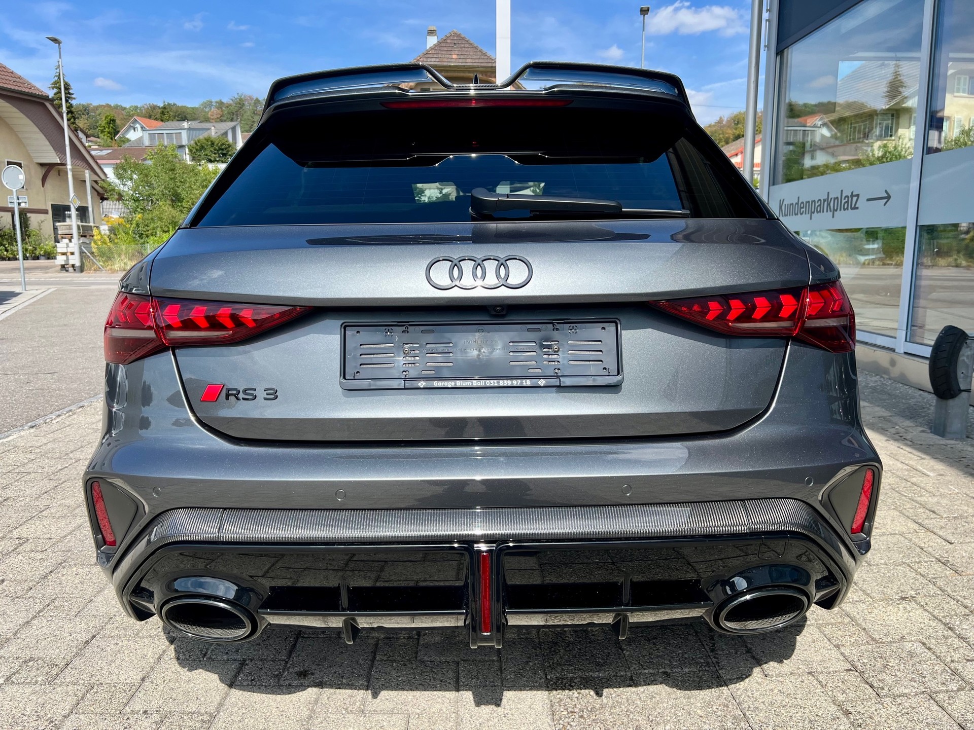 AUDI RS3 Sportback 2.5 TSI quattro S-tronic-image-9